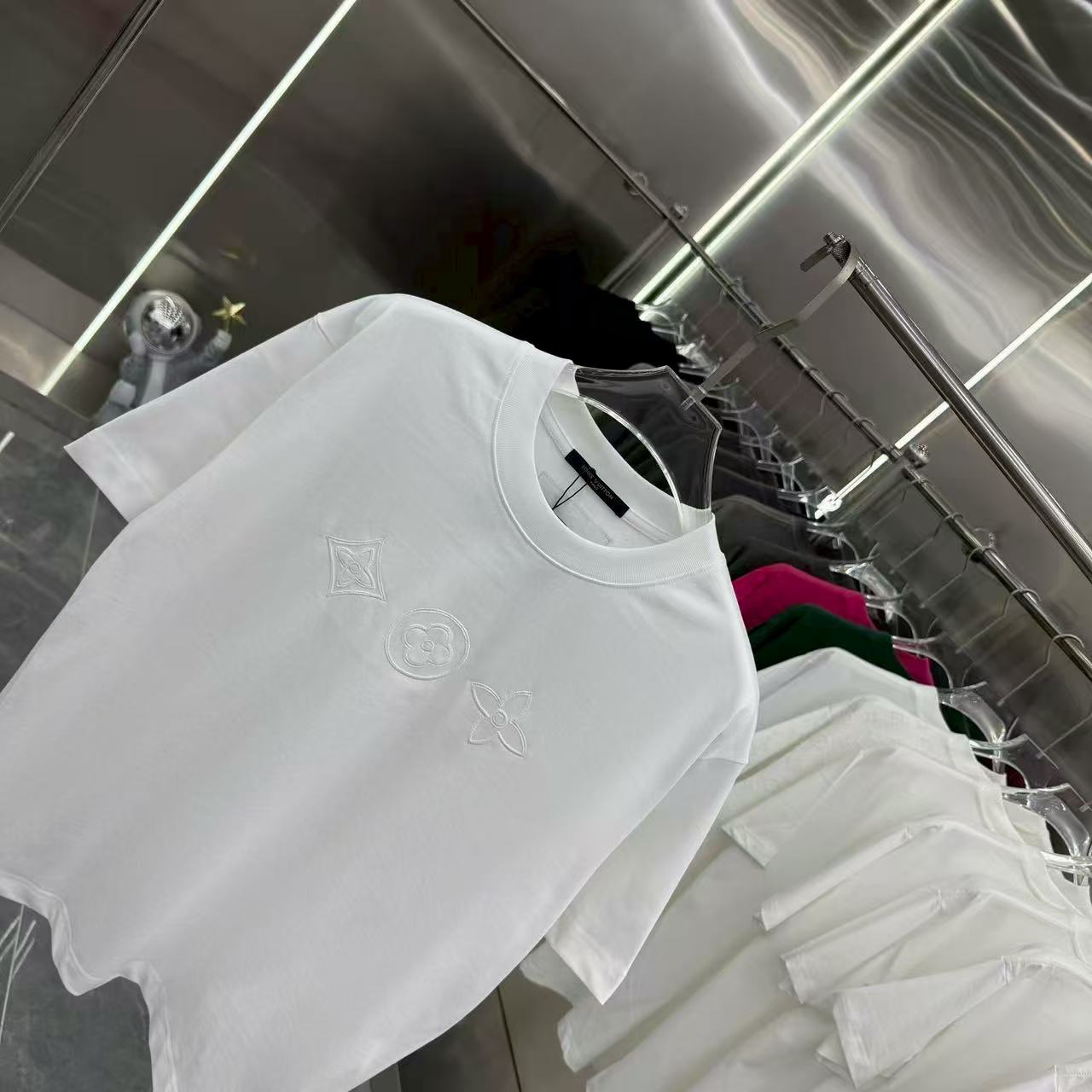 New decal short sleeved T-shirt