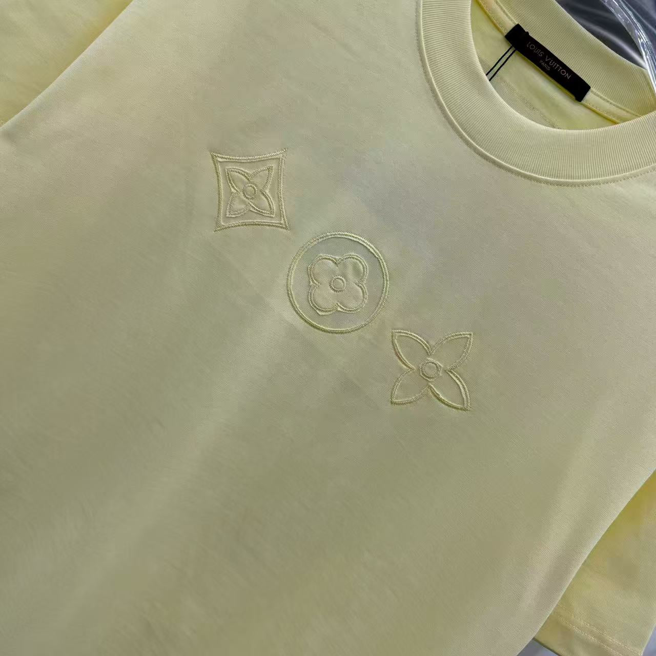 New decal short sleeved T-shirt