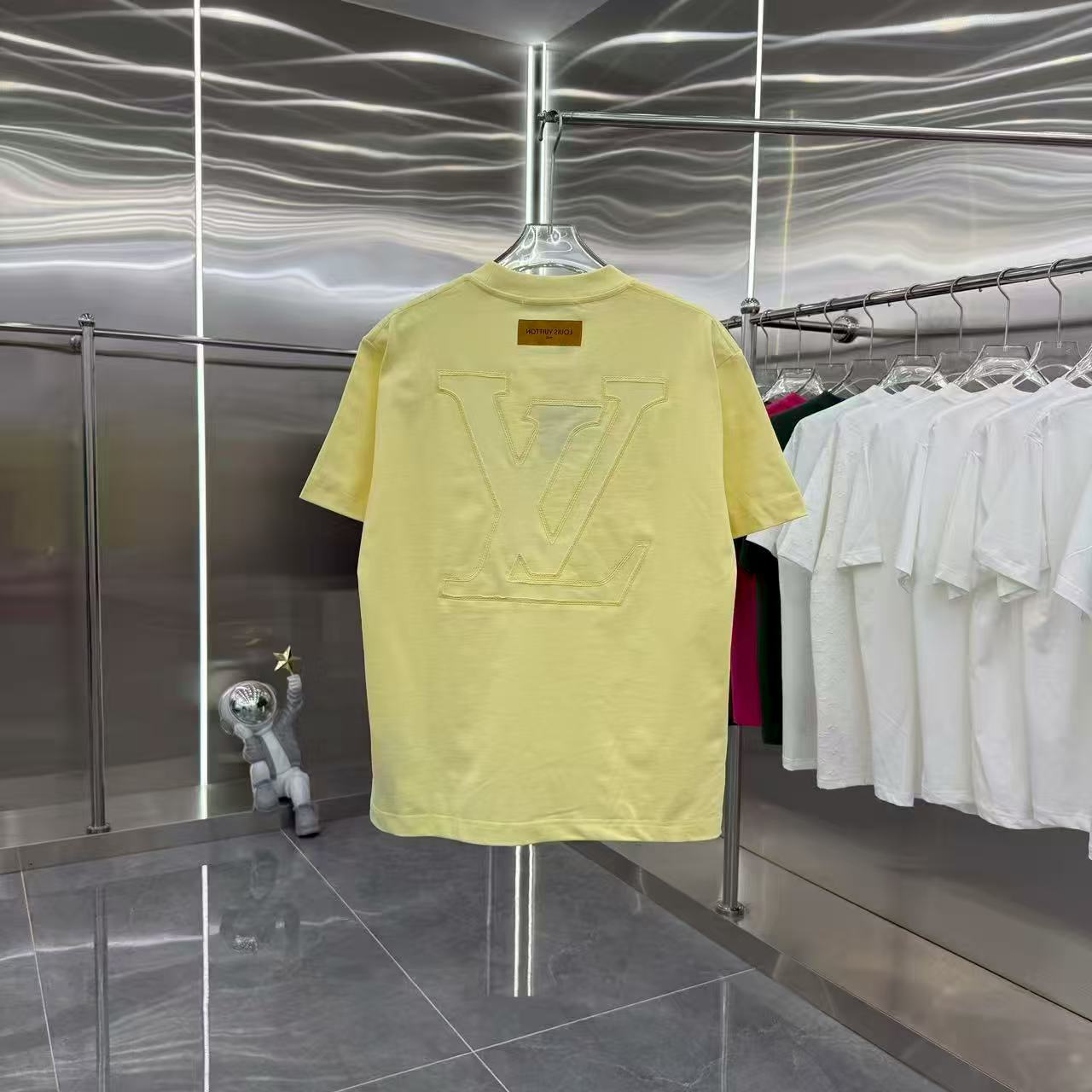 New decal short sleeved T-shirt