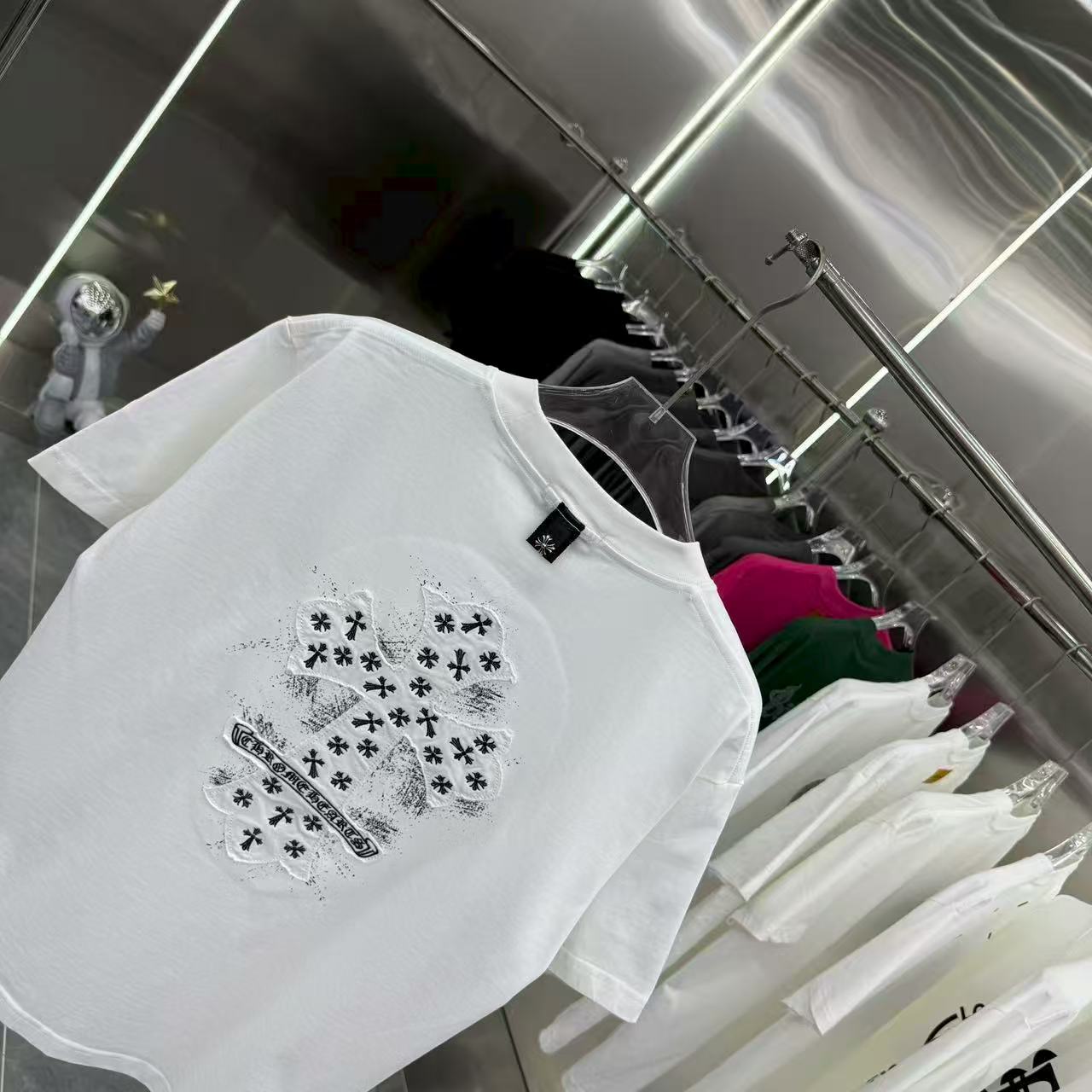 New decal short sleeved T-shirt