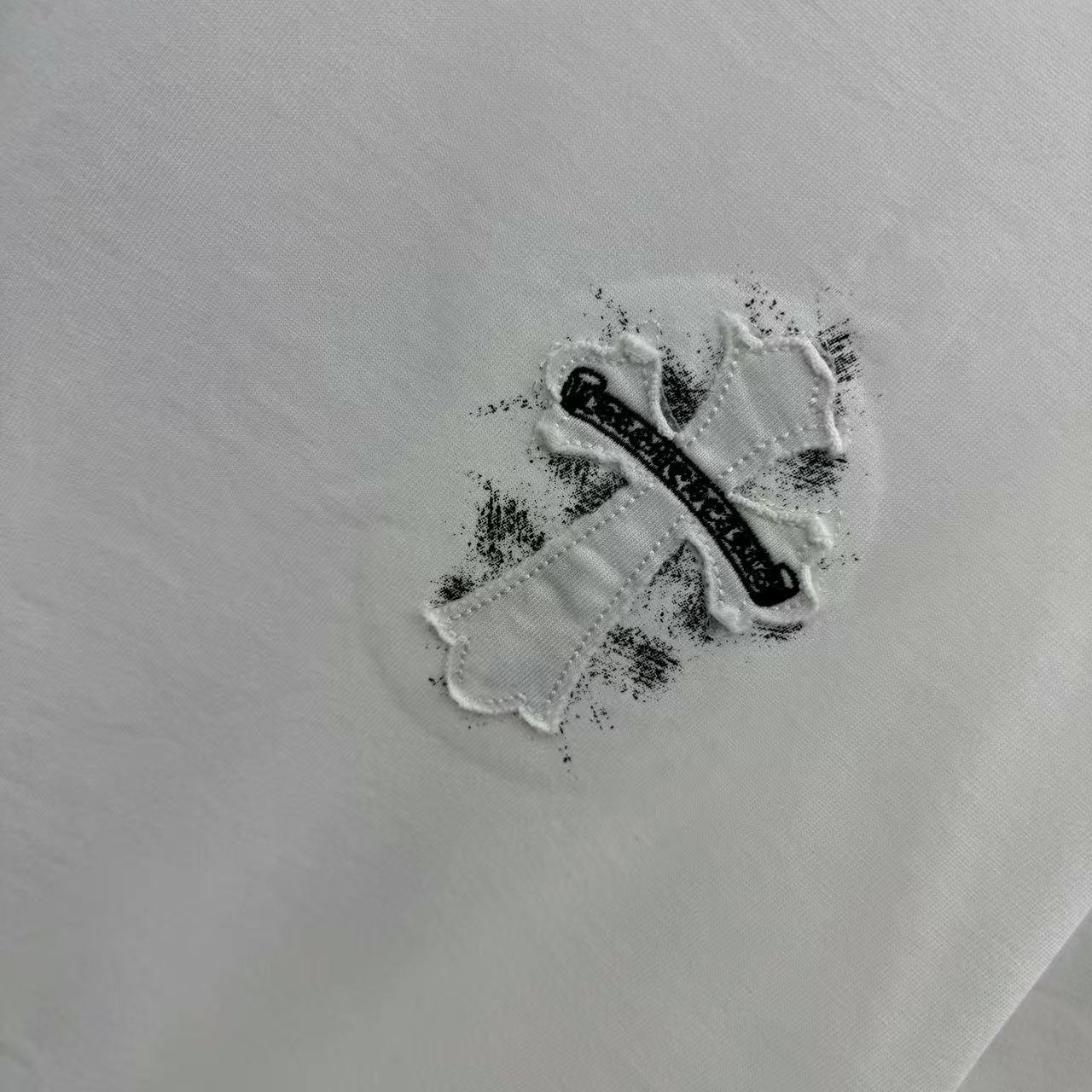 New decal short sleeved T-shirt