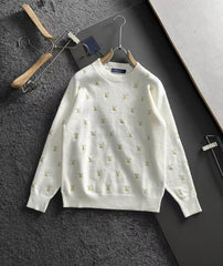 New embroidered round neck long sleeved sweater