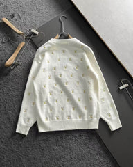 New embroidered round neck long sleeved sweater