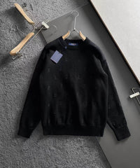 New embroidered round neck long sleeved sweater