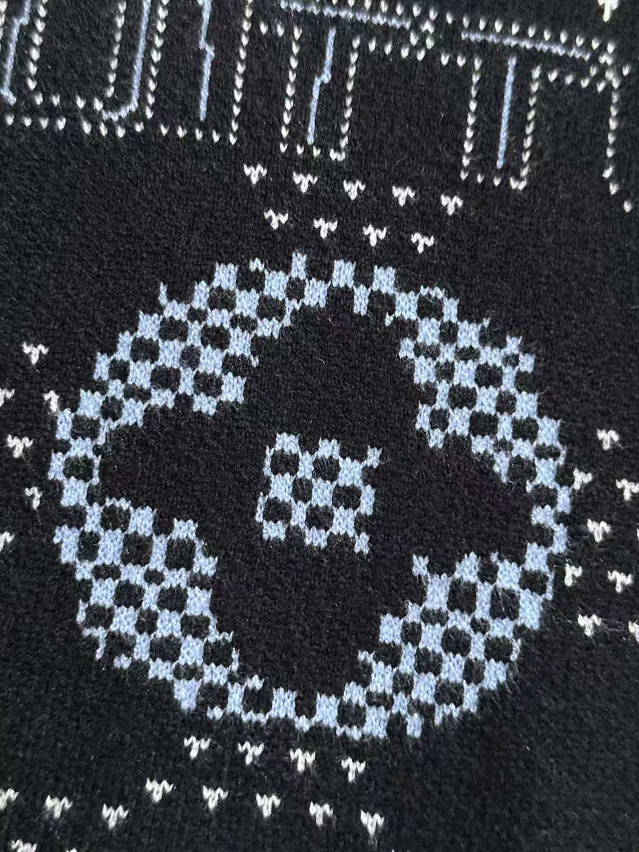 New fully printed long sleeved sweater