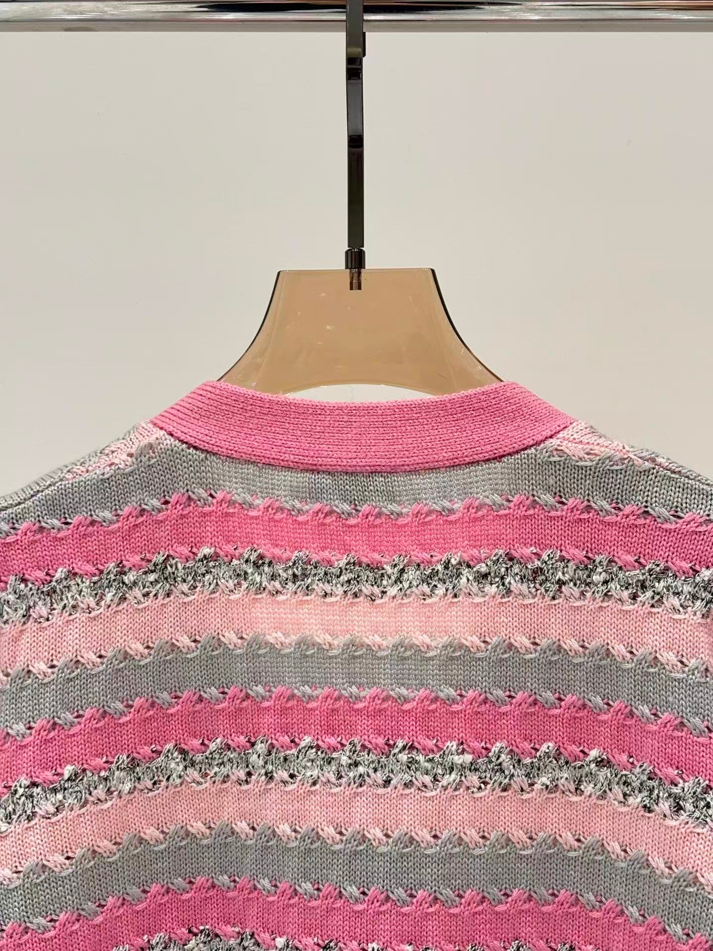 New V-neck Knitted Cardigan