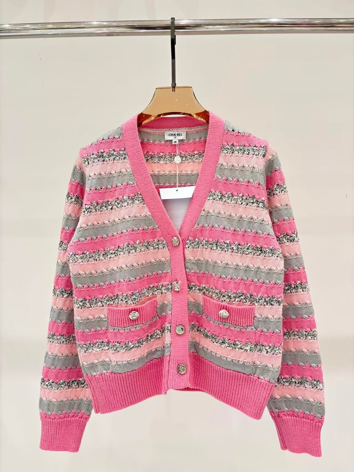 New V-neck Knitted Cardigan