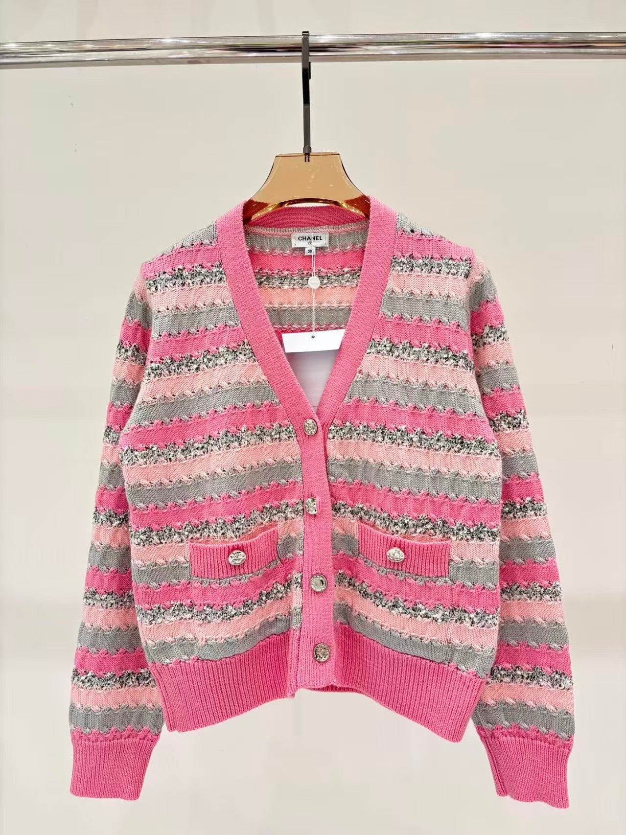 New V-neck Knitted Cardigan