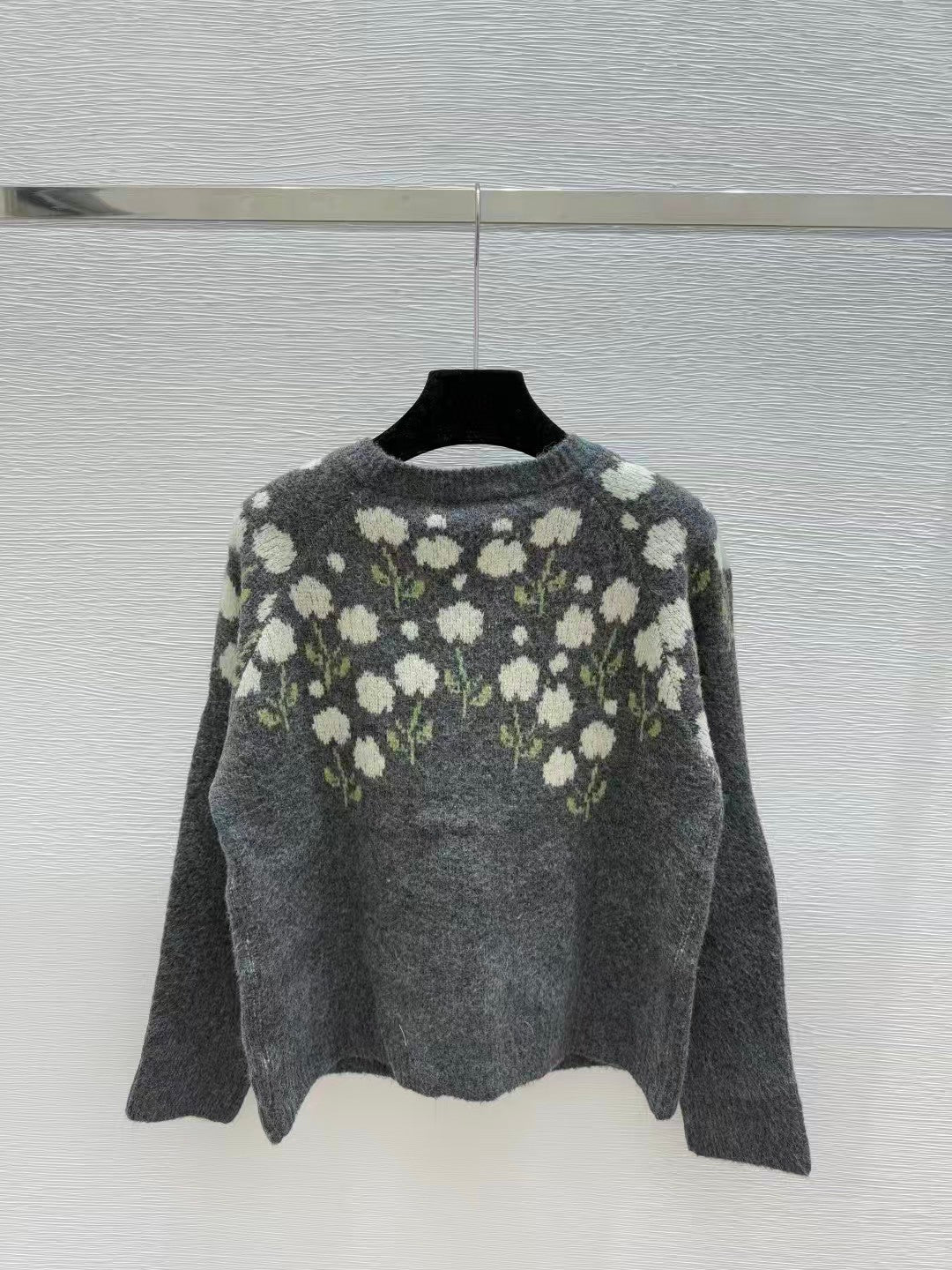 New Knitted Flower Knitted Cardigan