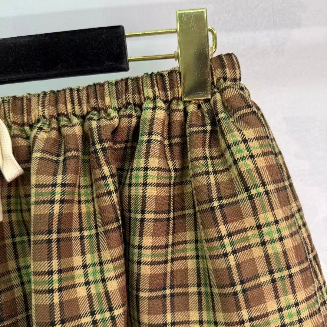 New style fluffy short skirt