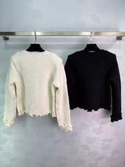 New round neck long sleeved cardigan