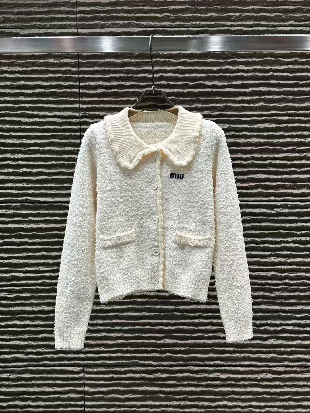 New collar knitted cardigan