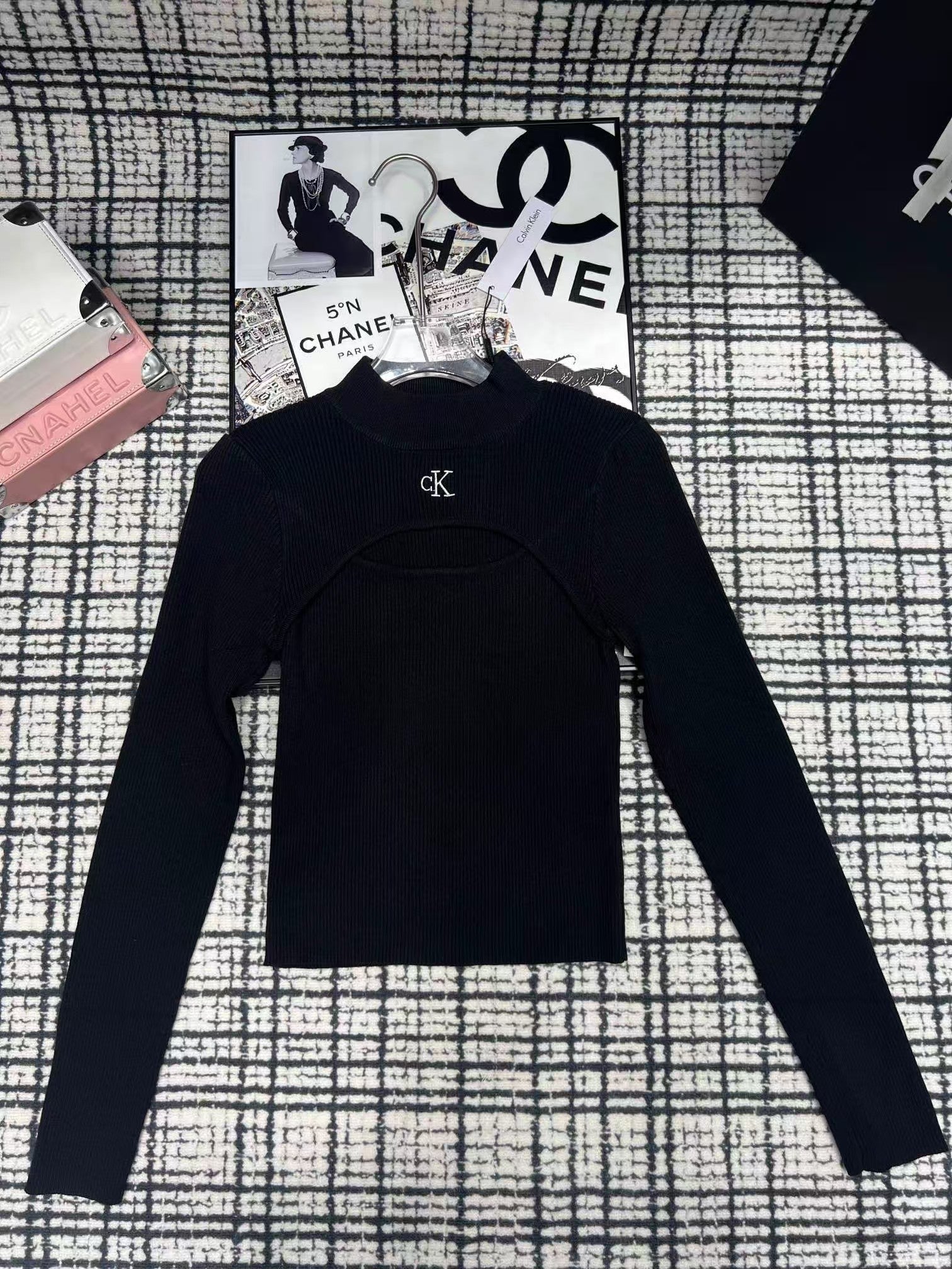 New round neck print