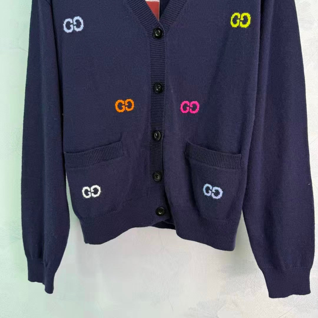 New V-neck Knitted Cardigan