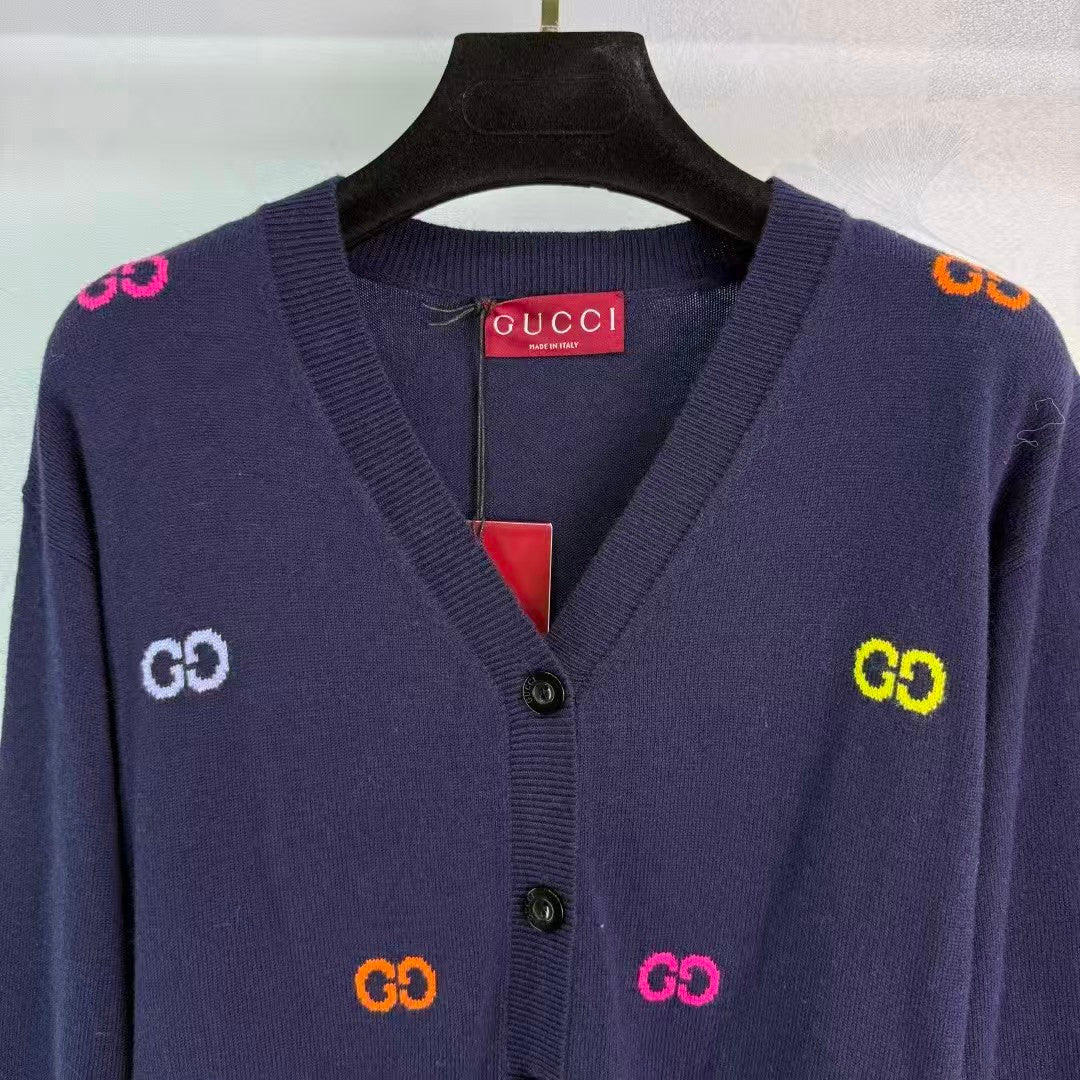 New V-neck Knitted Cardigan