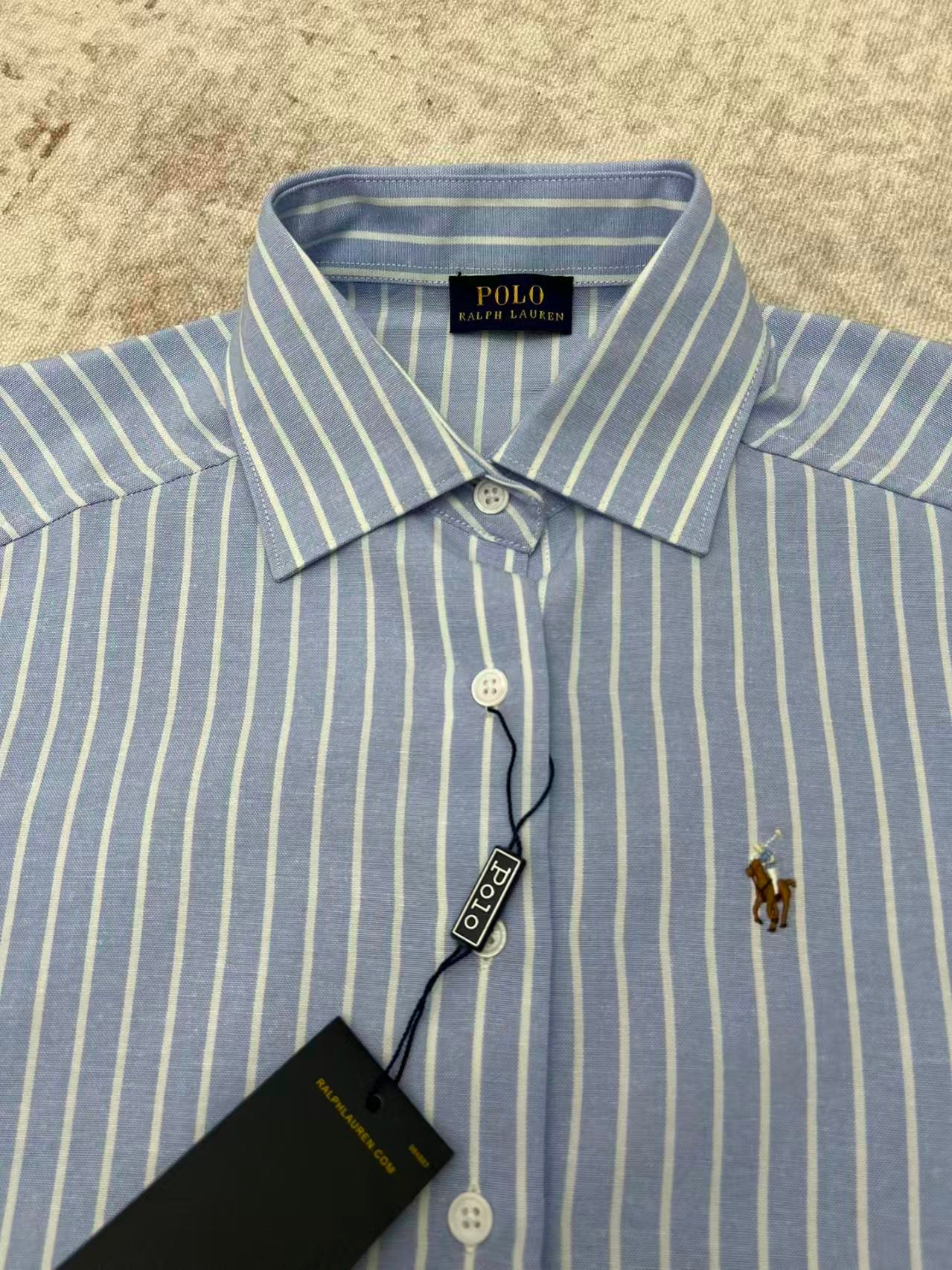 New vertical striped long sleeved shirt