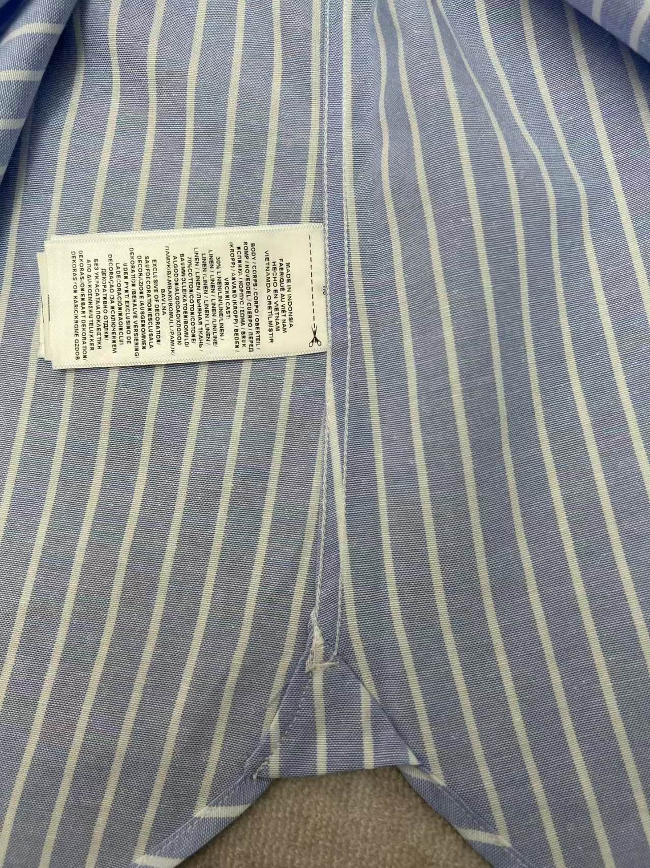 New vertical striped long sleeved shirt
