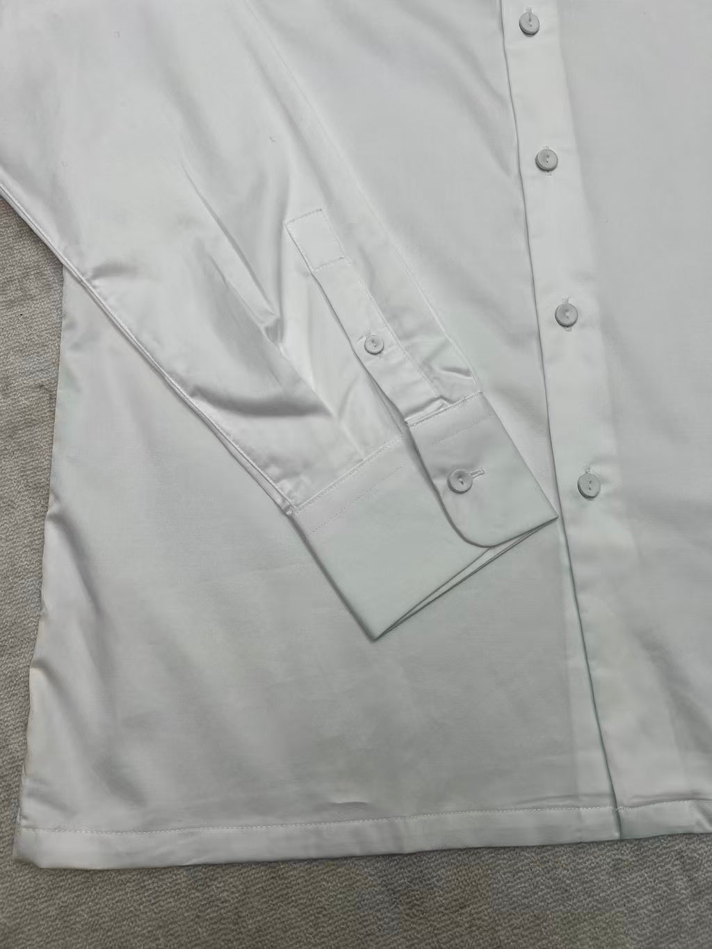 New casual long sleeved shirt