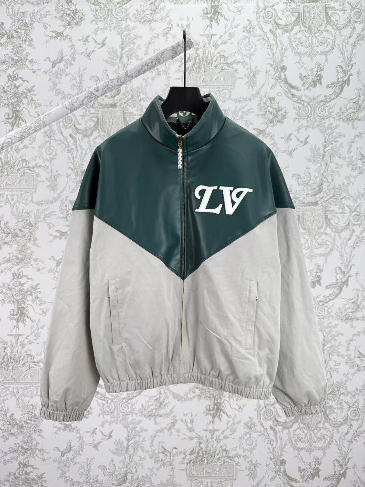 New mixed leather sportswear