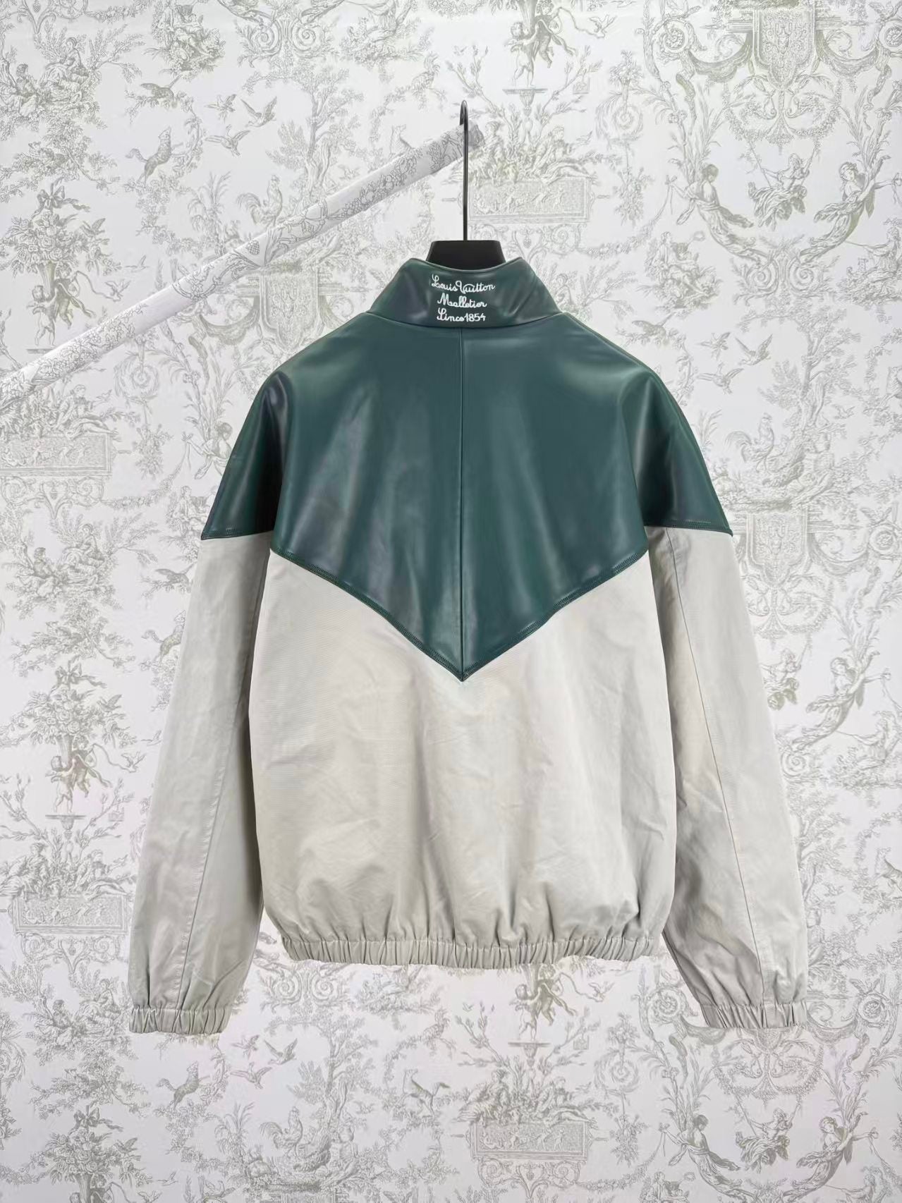 New mixed leather sportswear