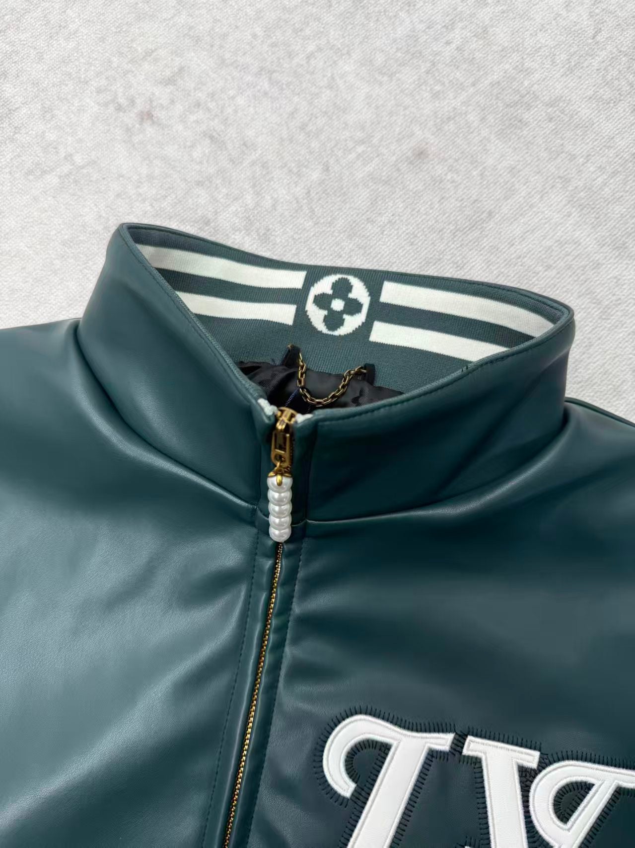 New mixed leather sportswear