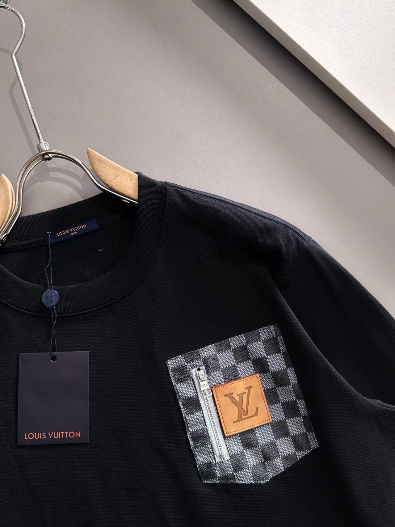 New Zipper Pocket Long Sleeve T-shirt