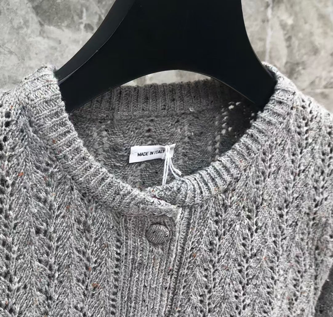 New hollowed out short sleeved cardigan