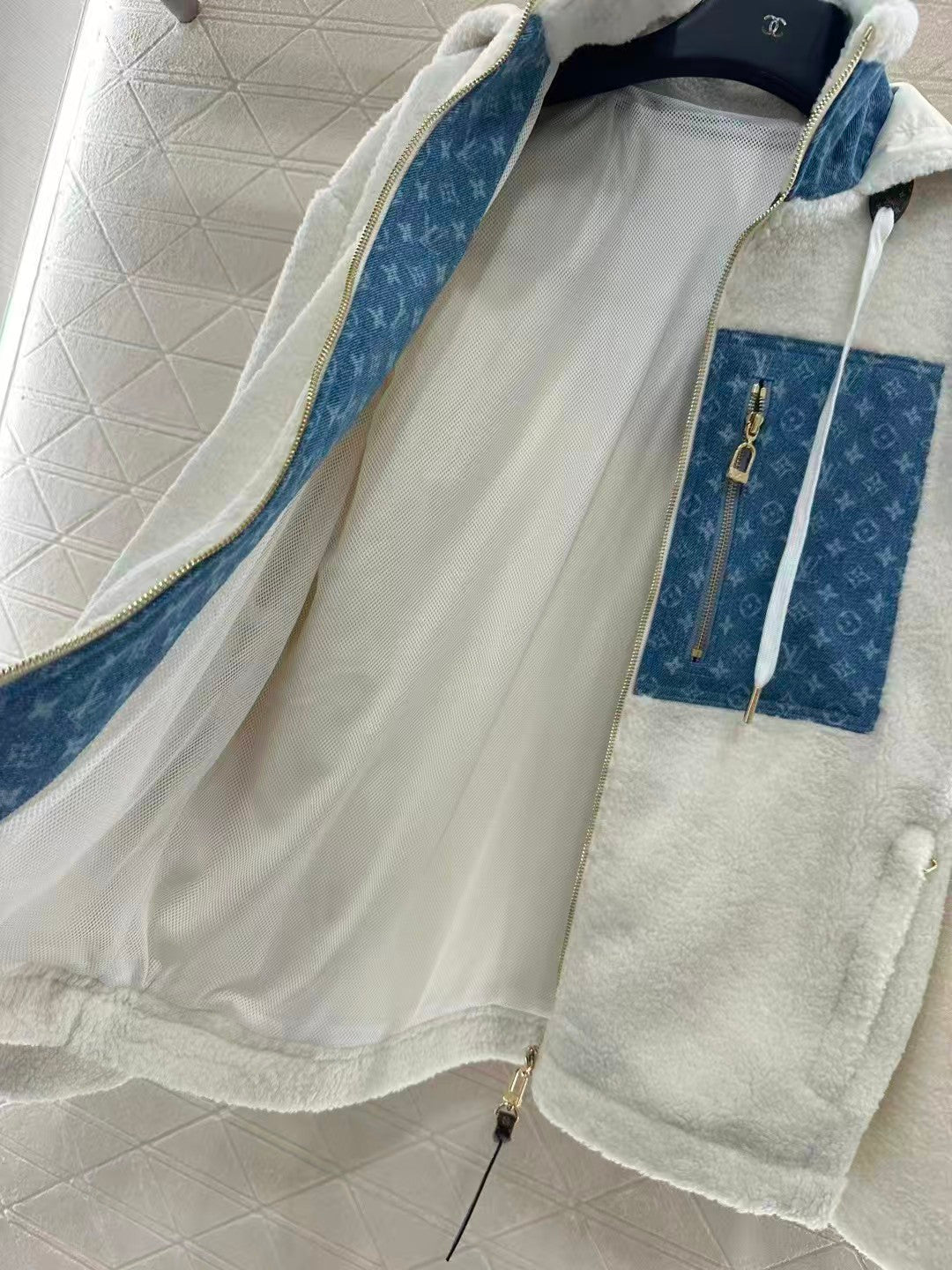 New hooded lamb jacket
