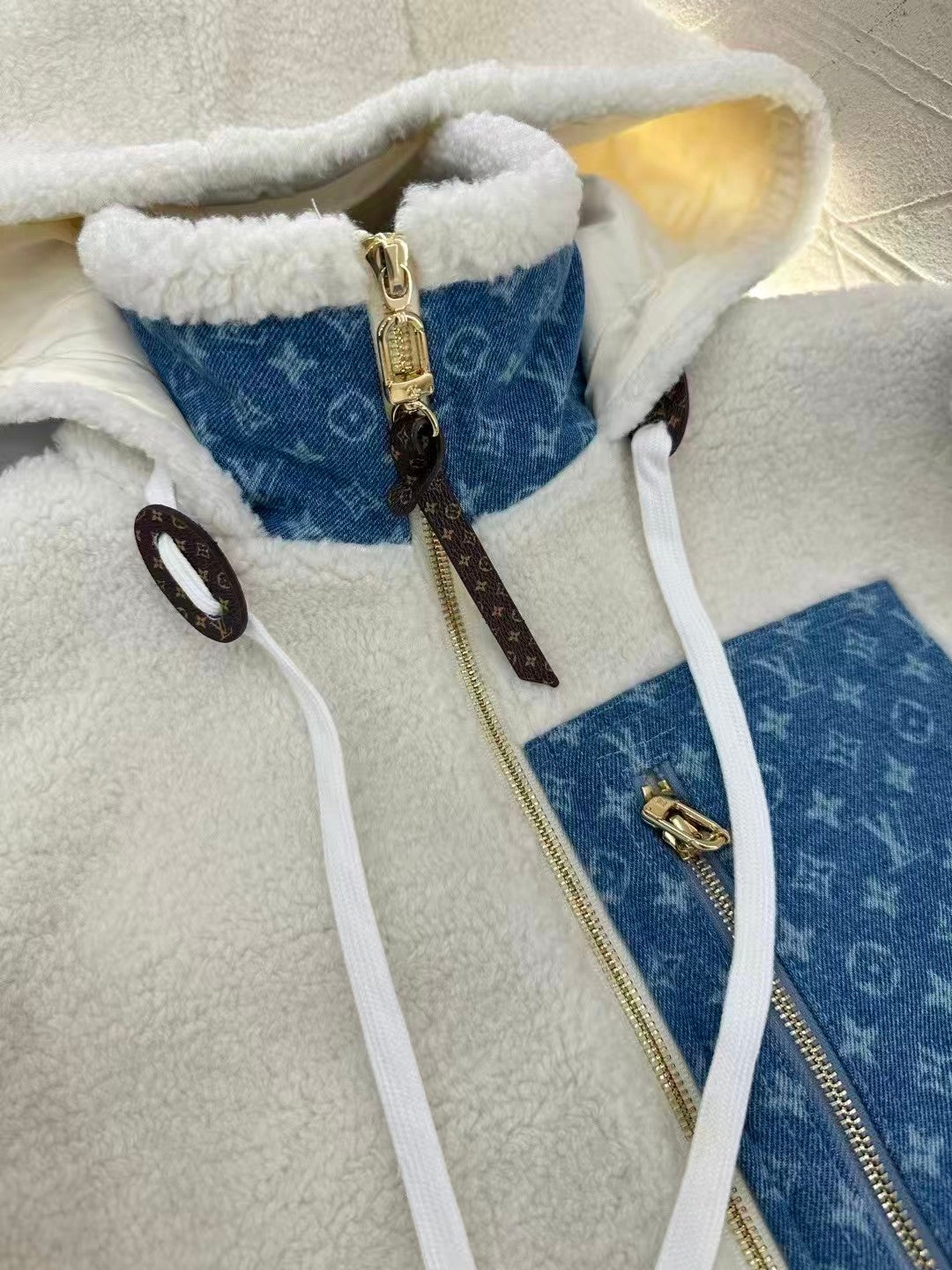 New hooded lamb jacket