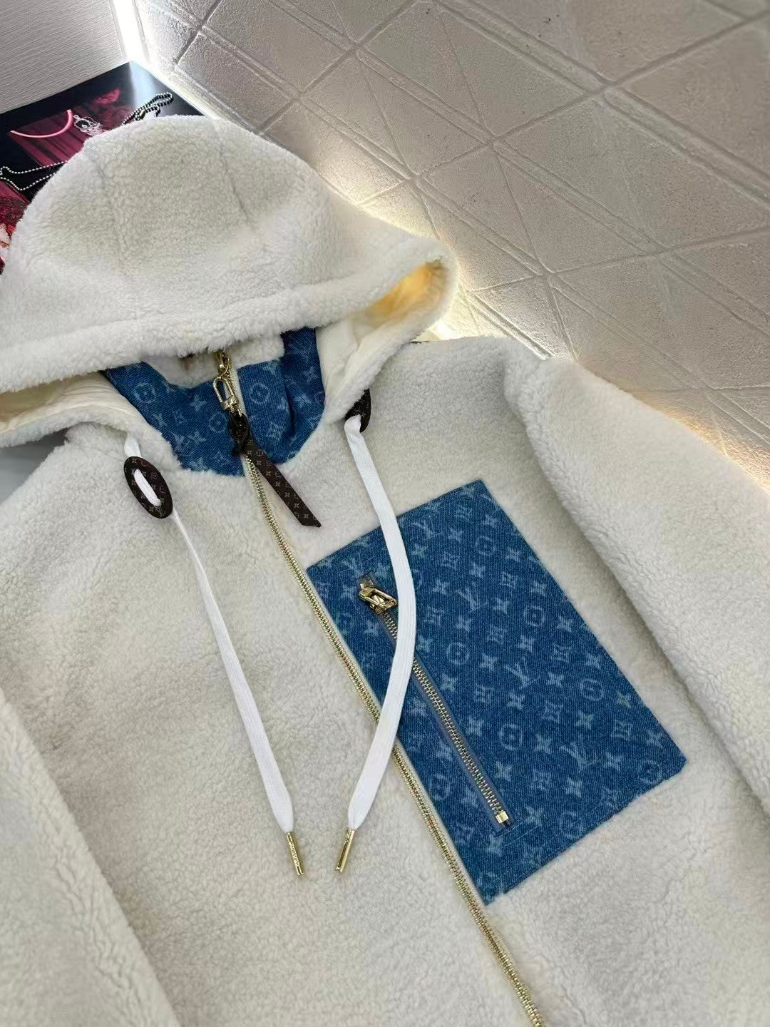 New hooded lamb jacket