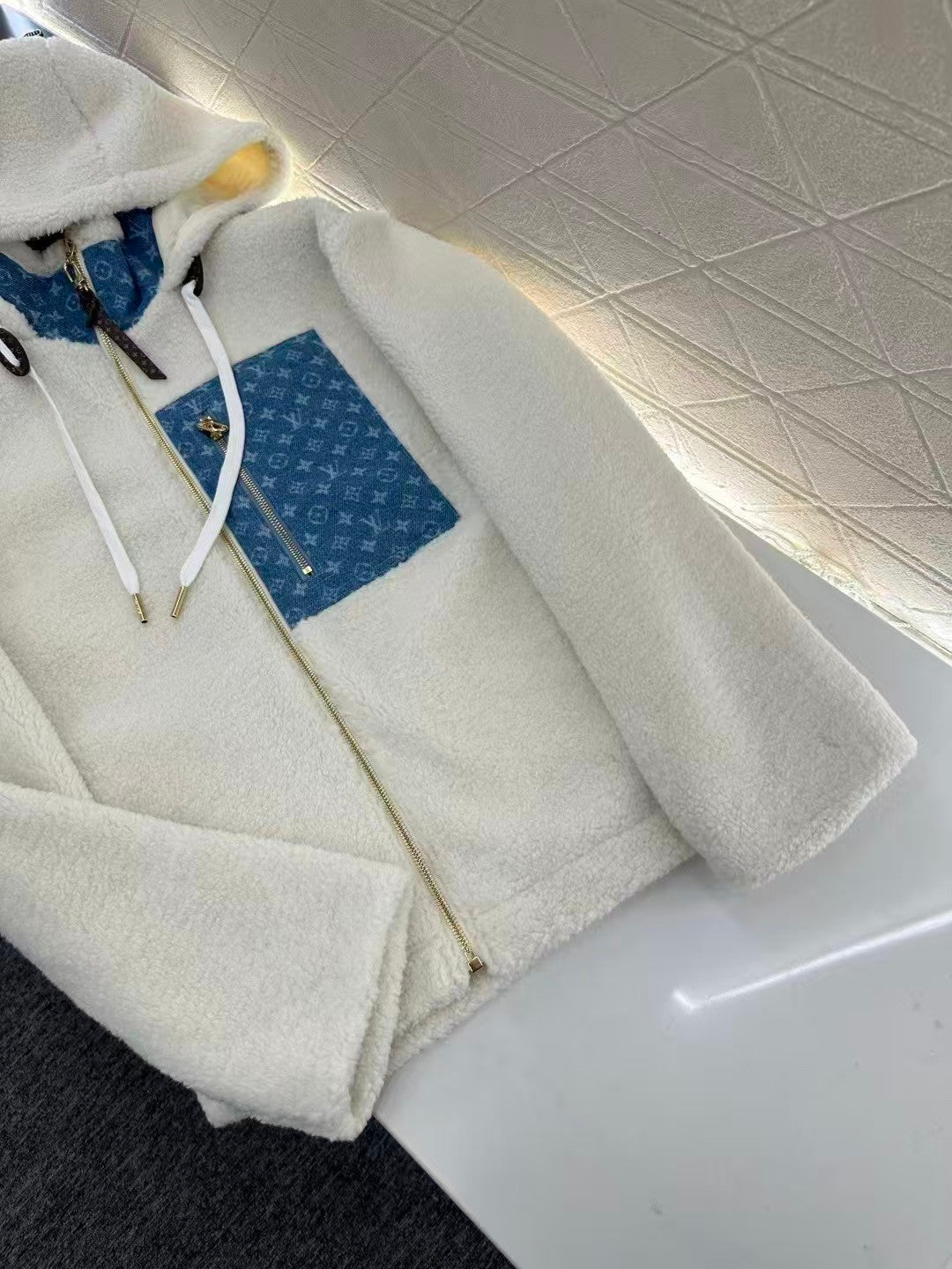 New hooded lamb jacket