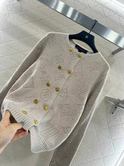 New hollowed out knitted cardigan