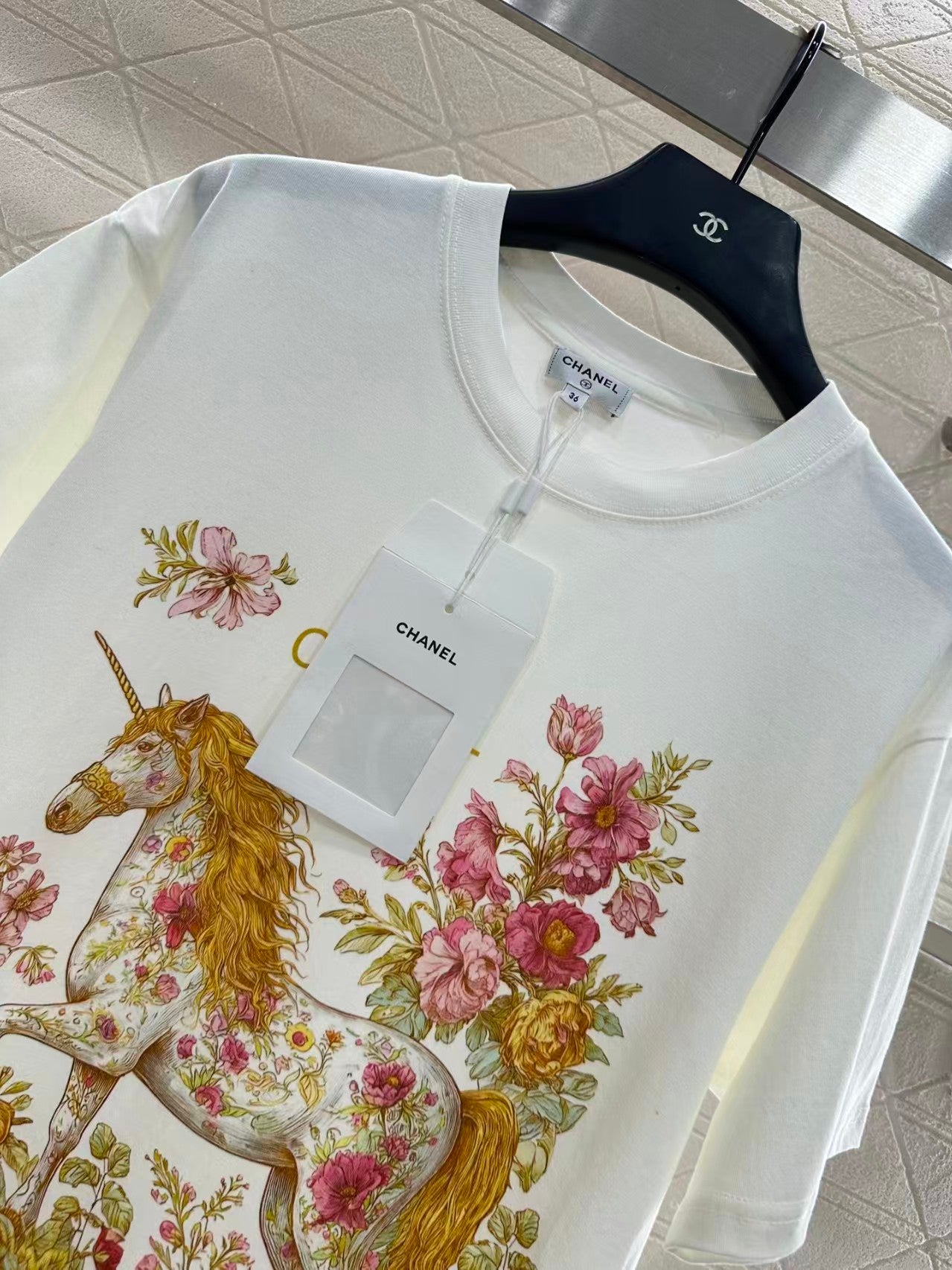 New round neck printed short sleeved shirt