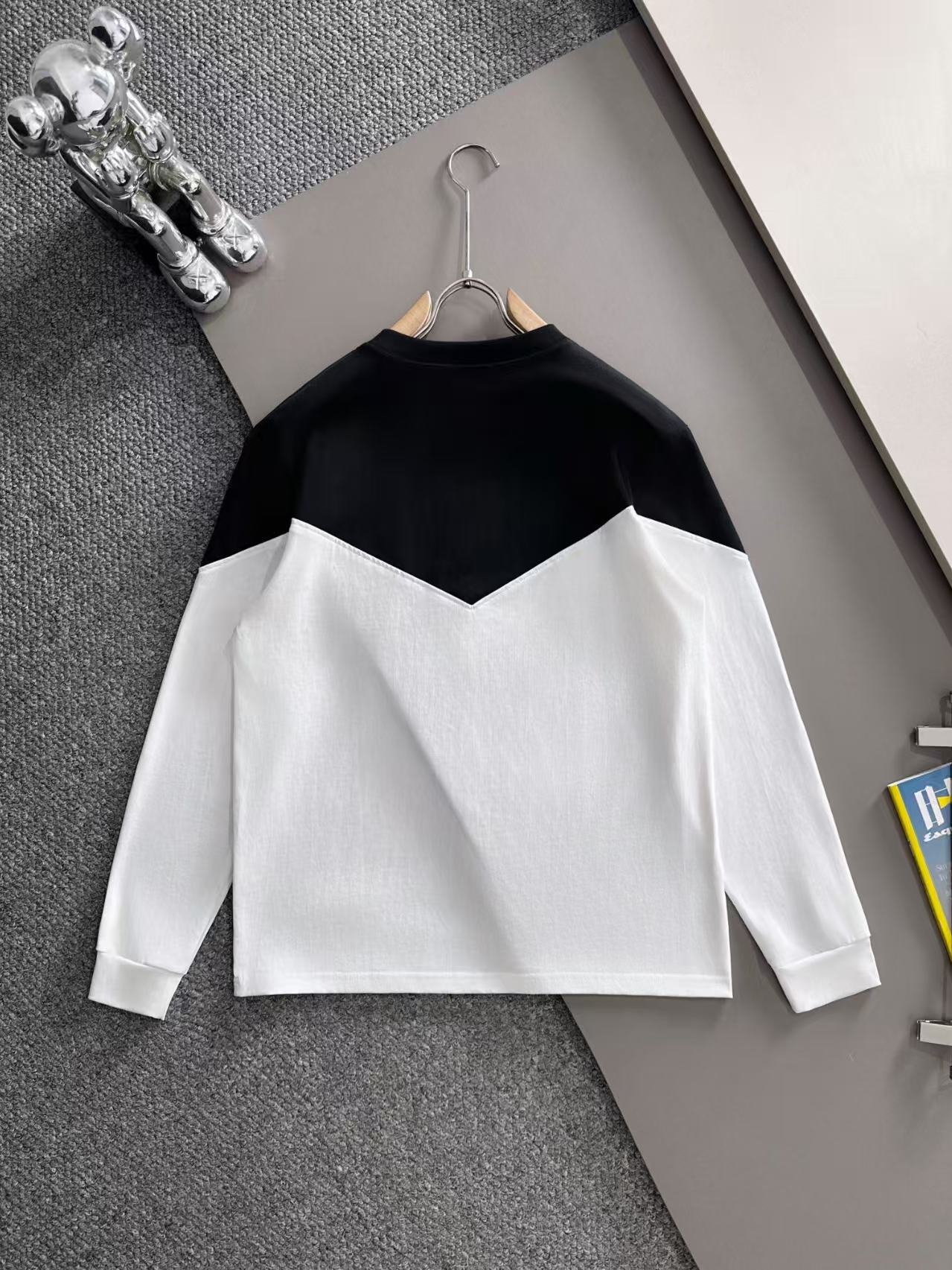 New patchwork embroidered long sleeved t-shirt