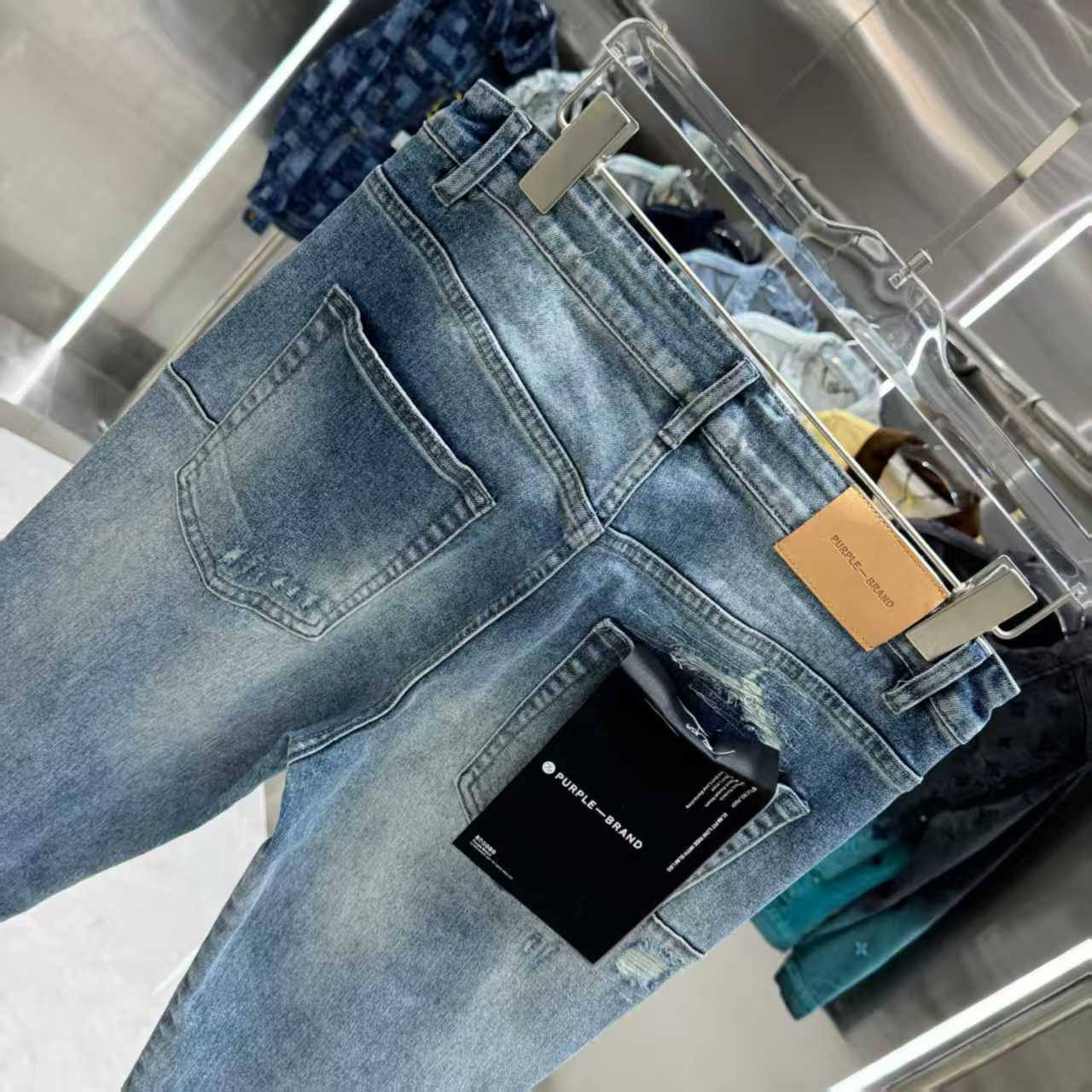 New distressed graffiti micro horn elastic jeans