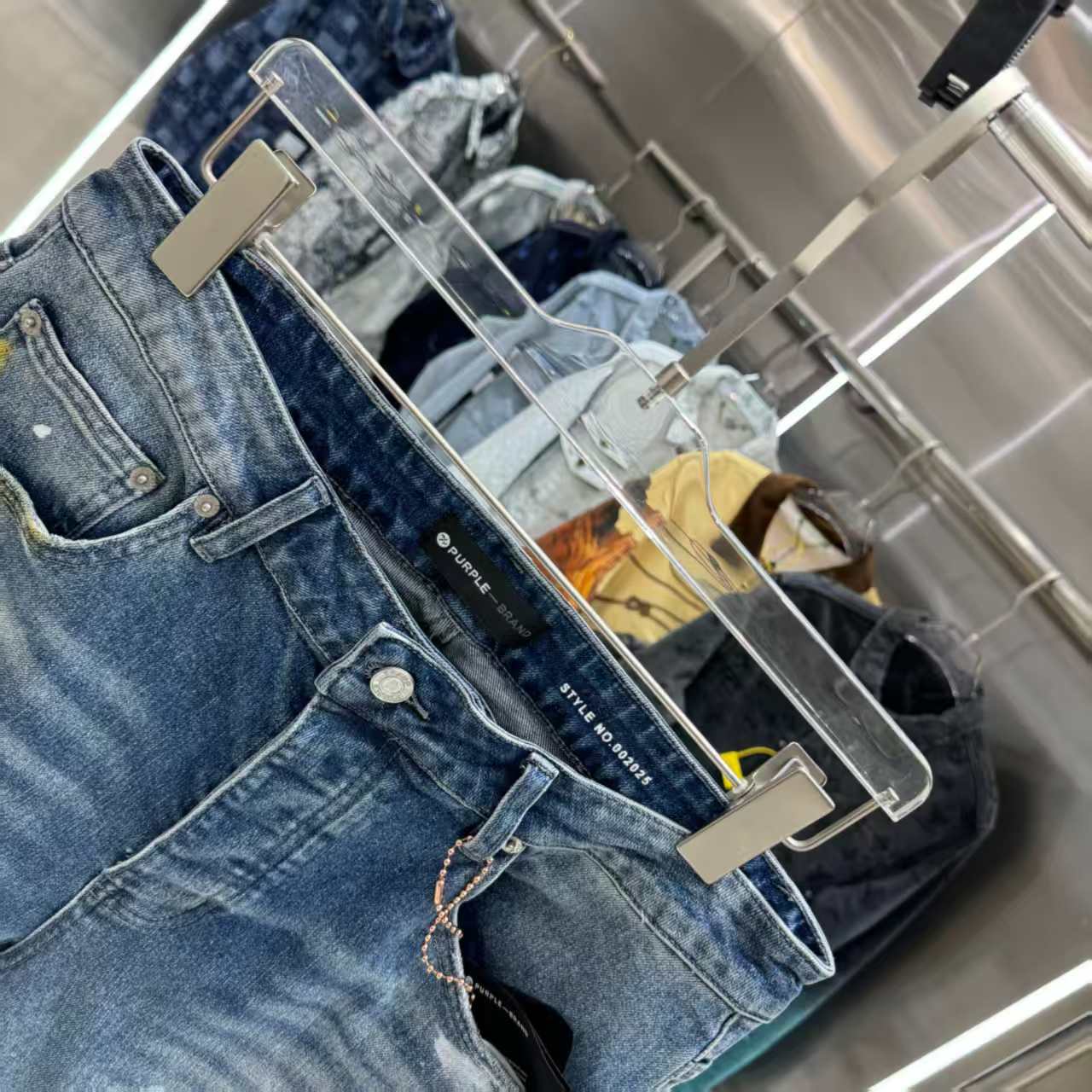 New distressed graffiti micro horn elastic jeans