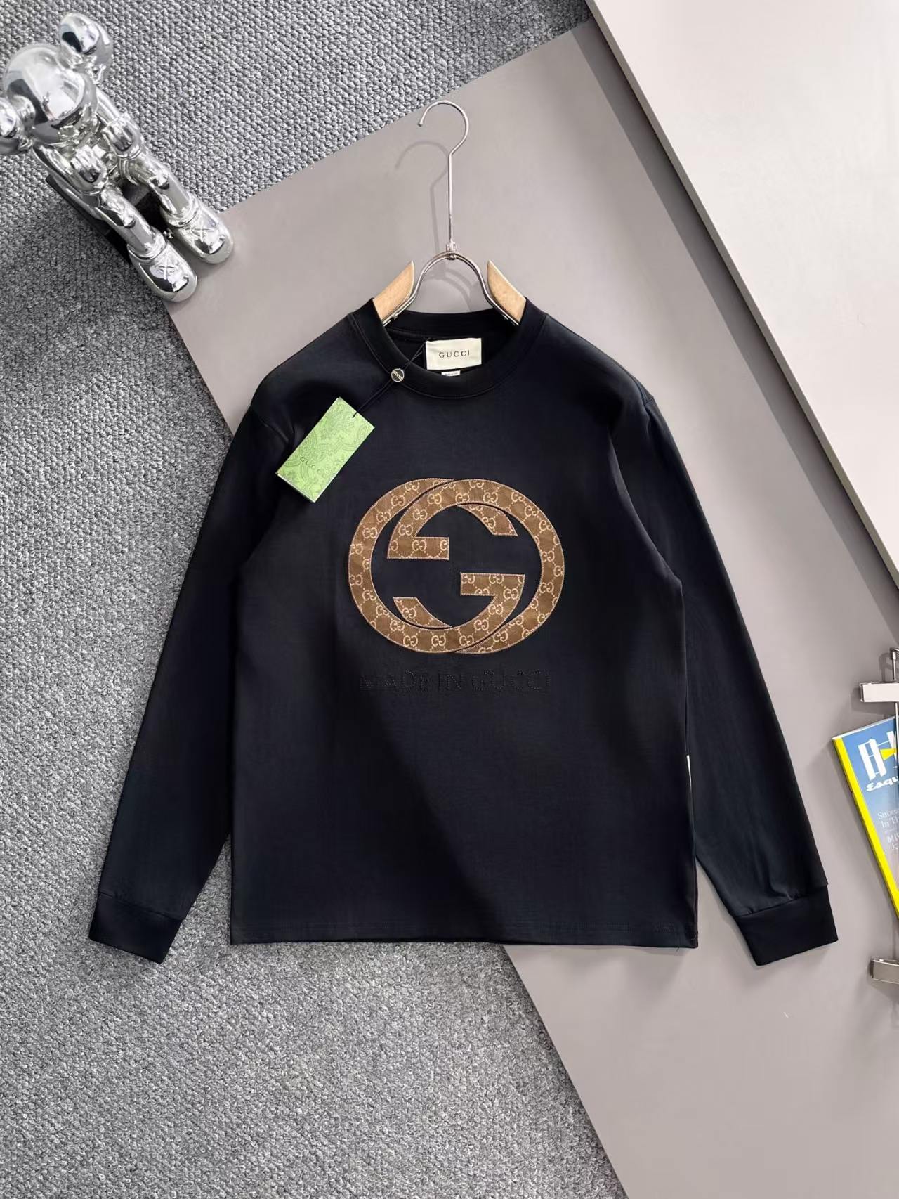 New adhesive letter long sleeved T-shirt