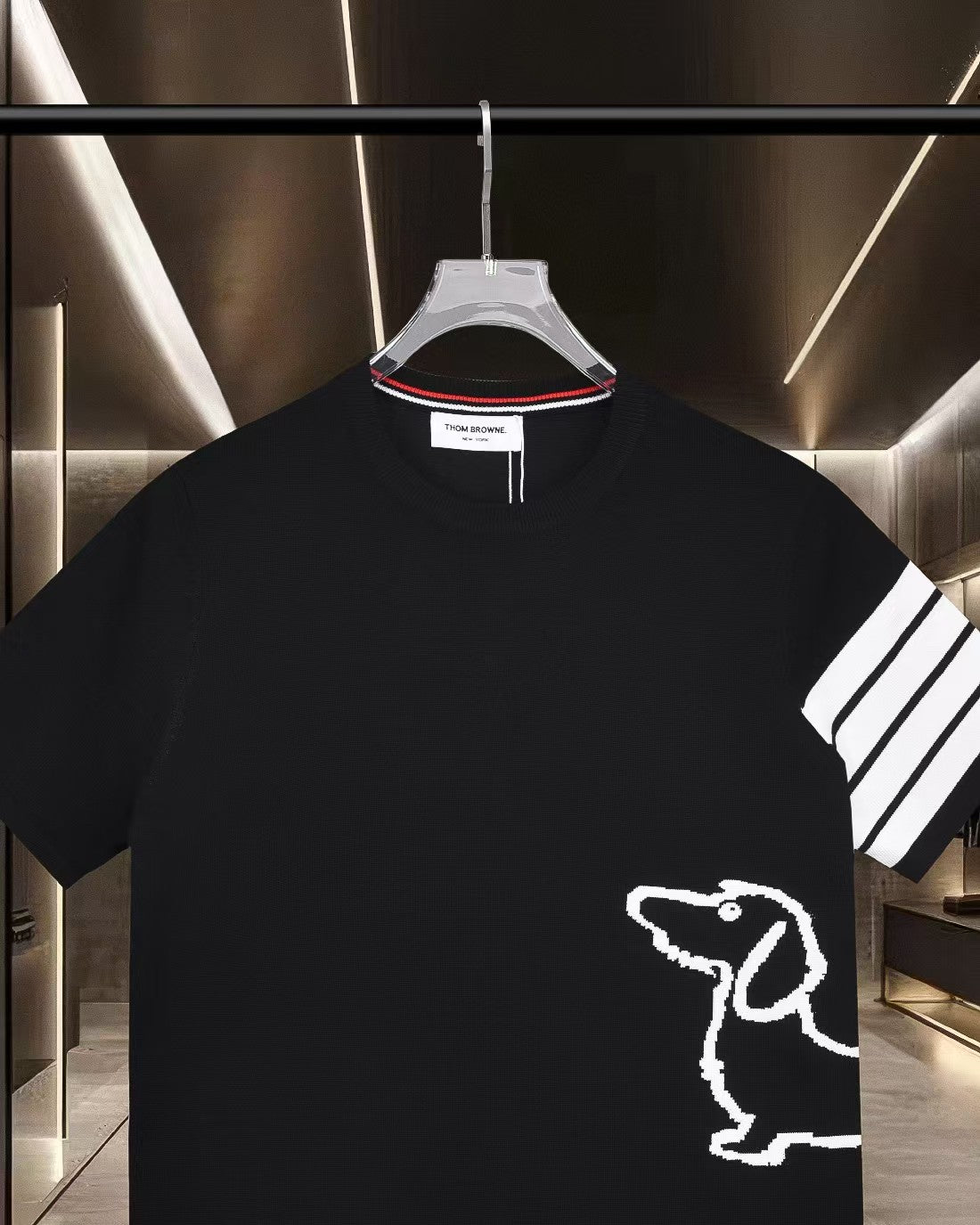 New color blocked four bar knitted casual short sleeved shirt