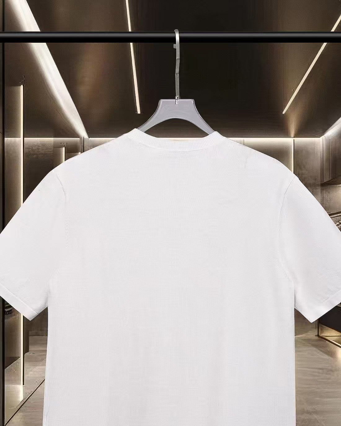 New embroidered knitted casual short sleeved T-shirt