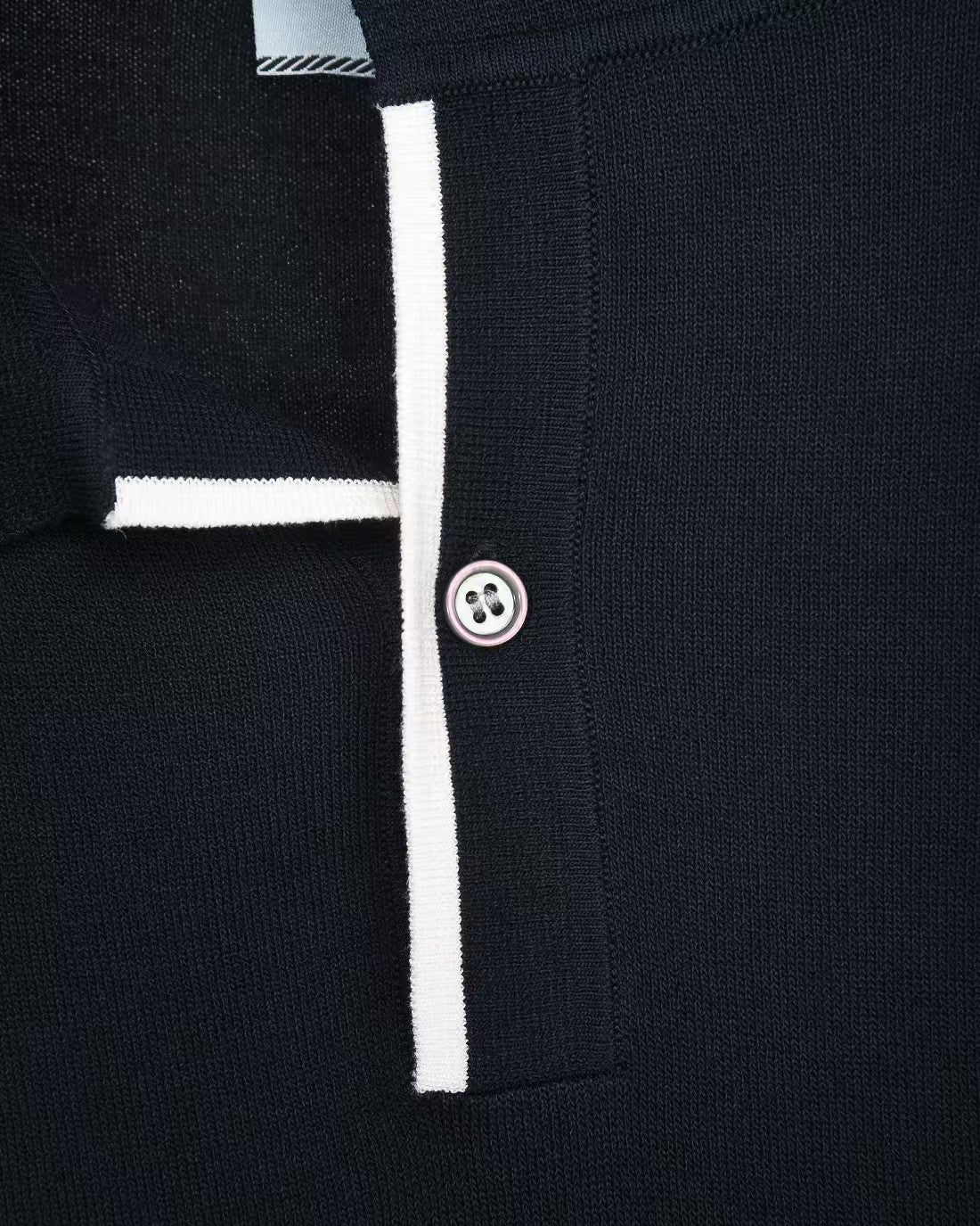 New embroidered knitted short sleeved polo shirt