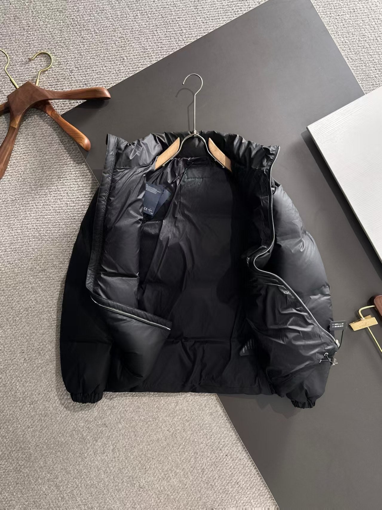 New pocket style coated down jacket