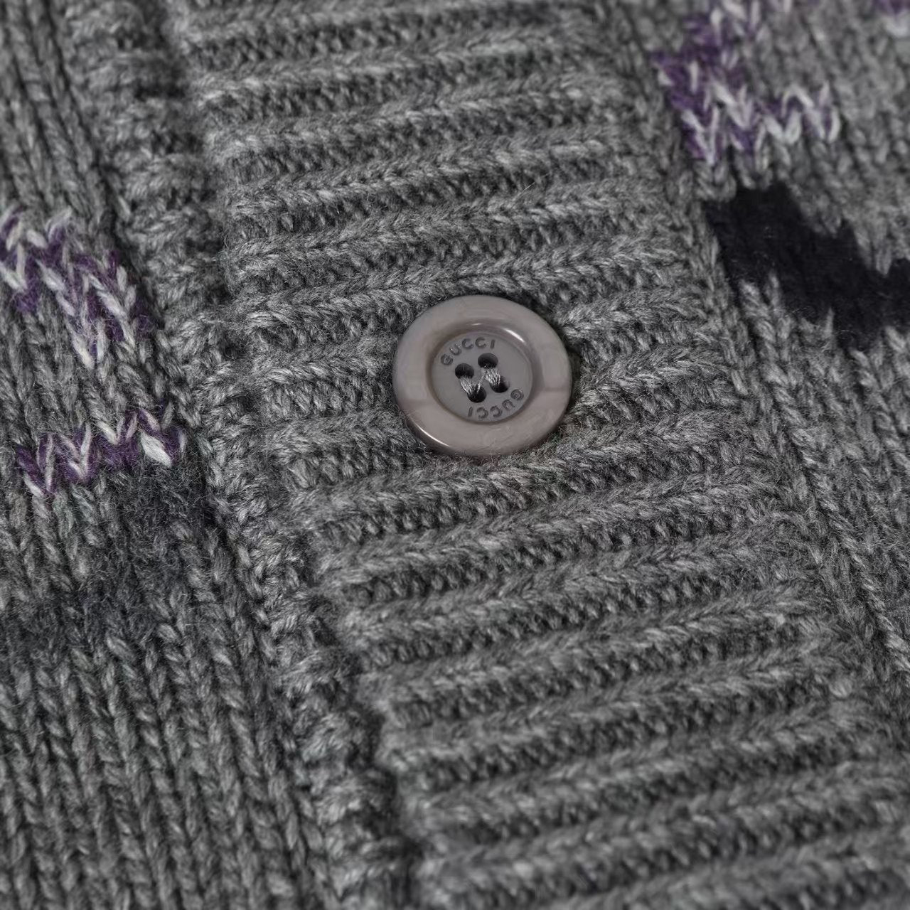 New fully printed knitted cardigan