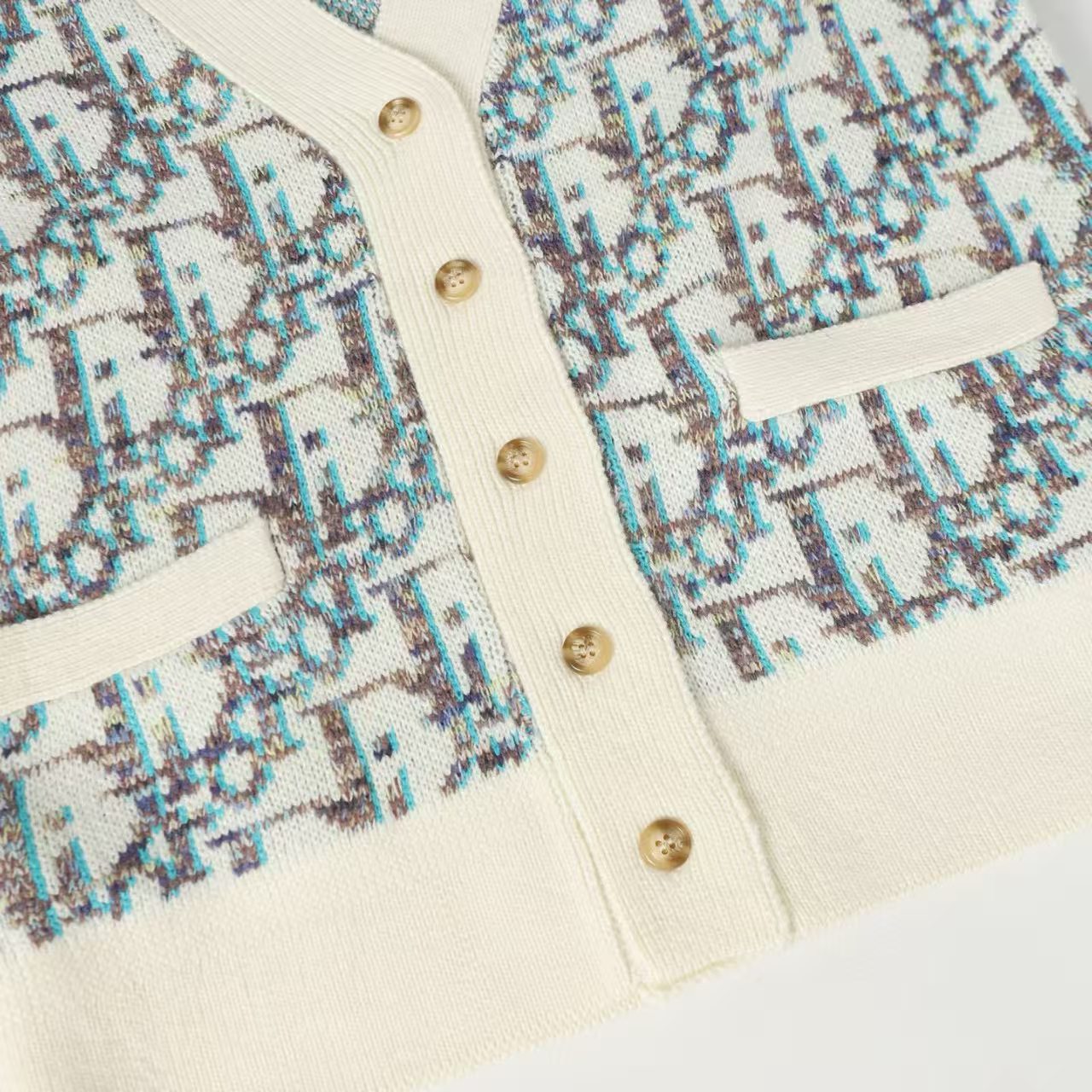 New fully printed cardigan