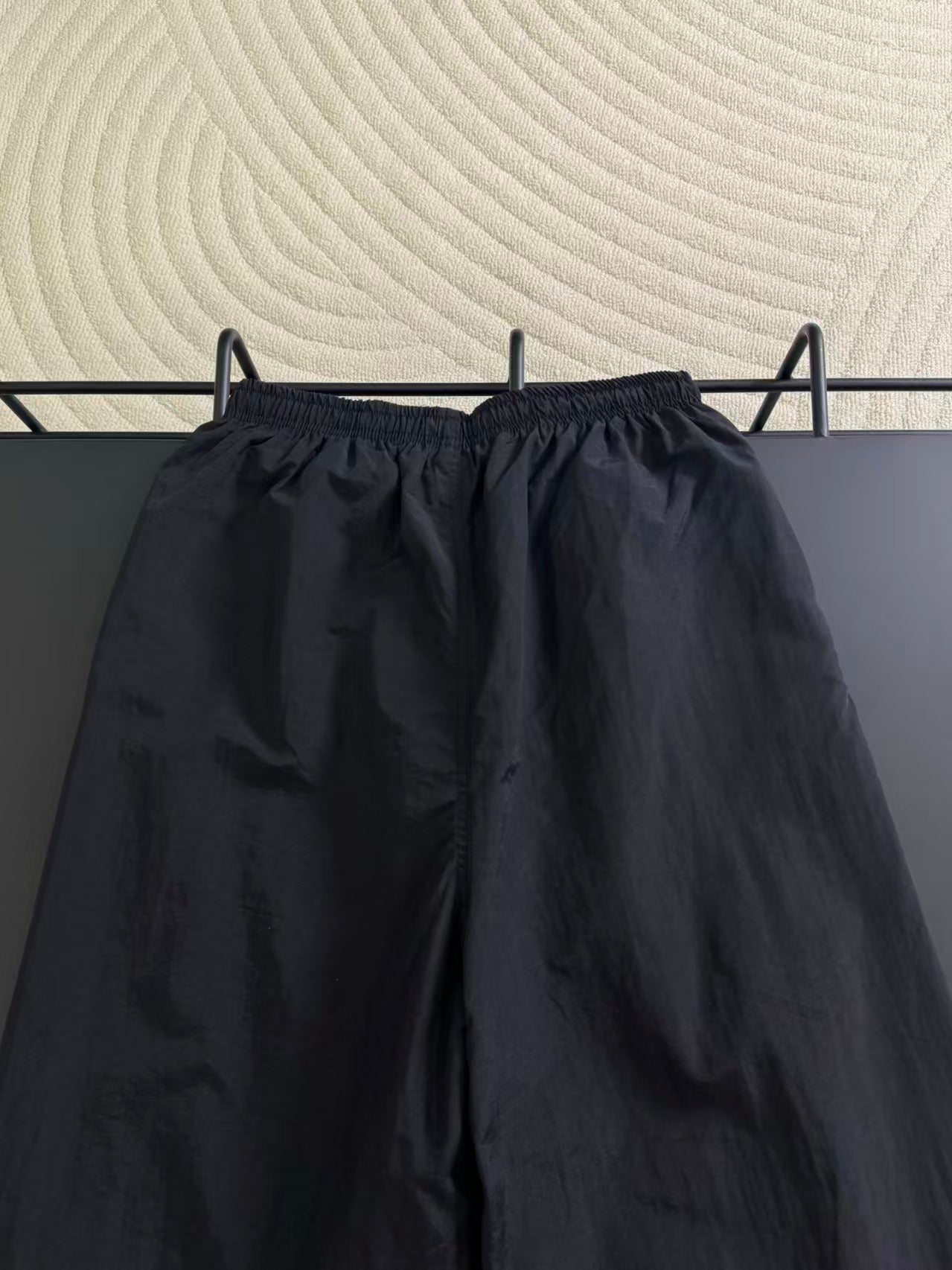 New embroidered sports pants