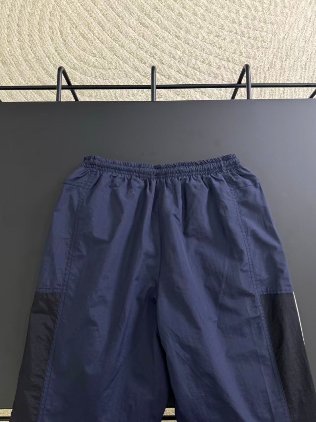 New spliced sports pants
