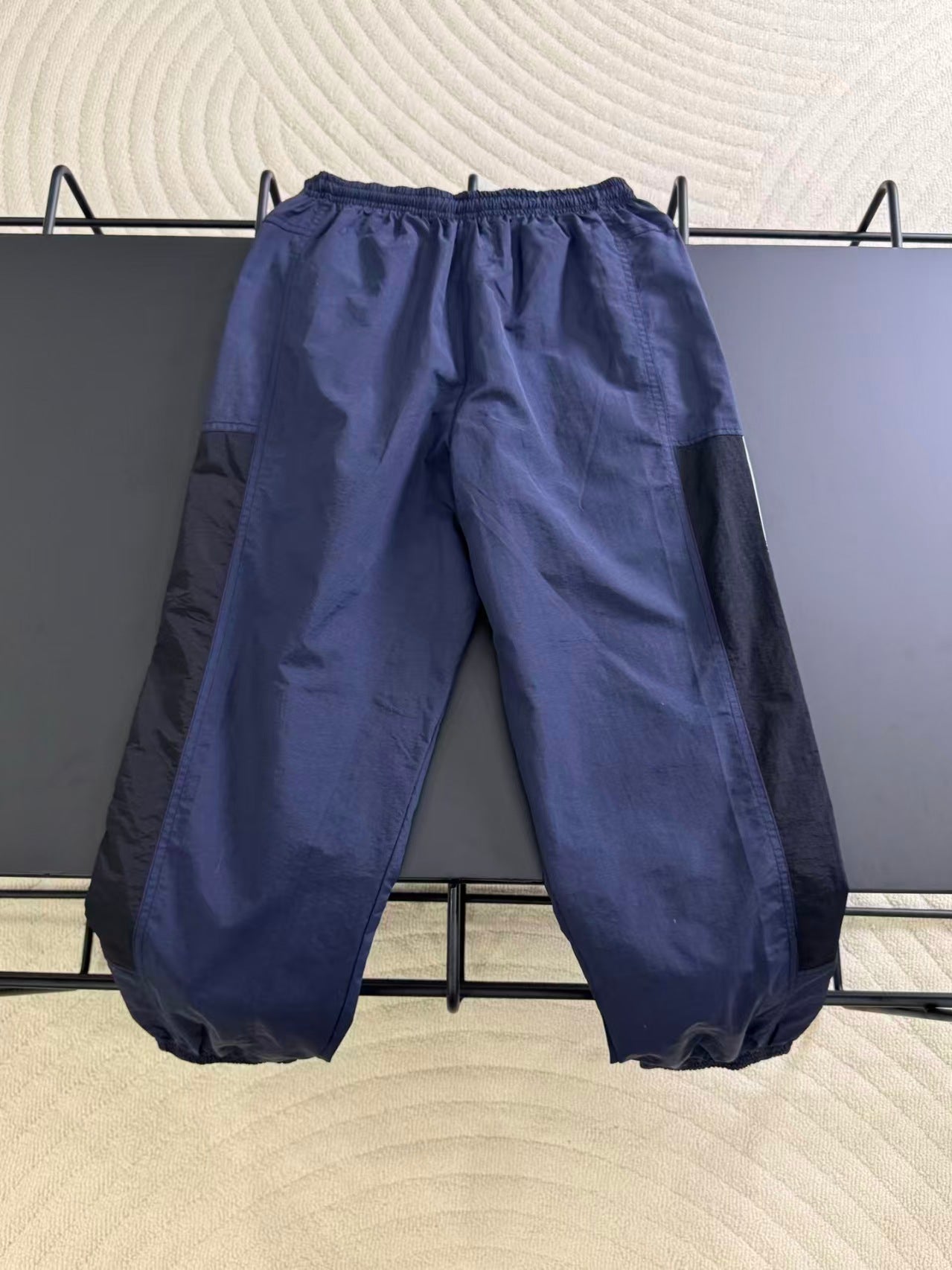 New spliced sports pants