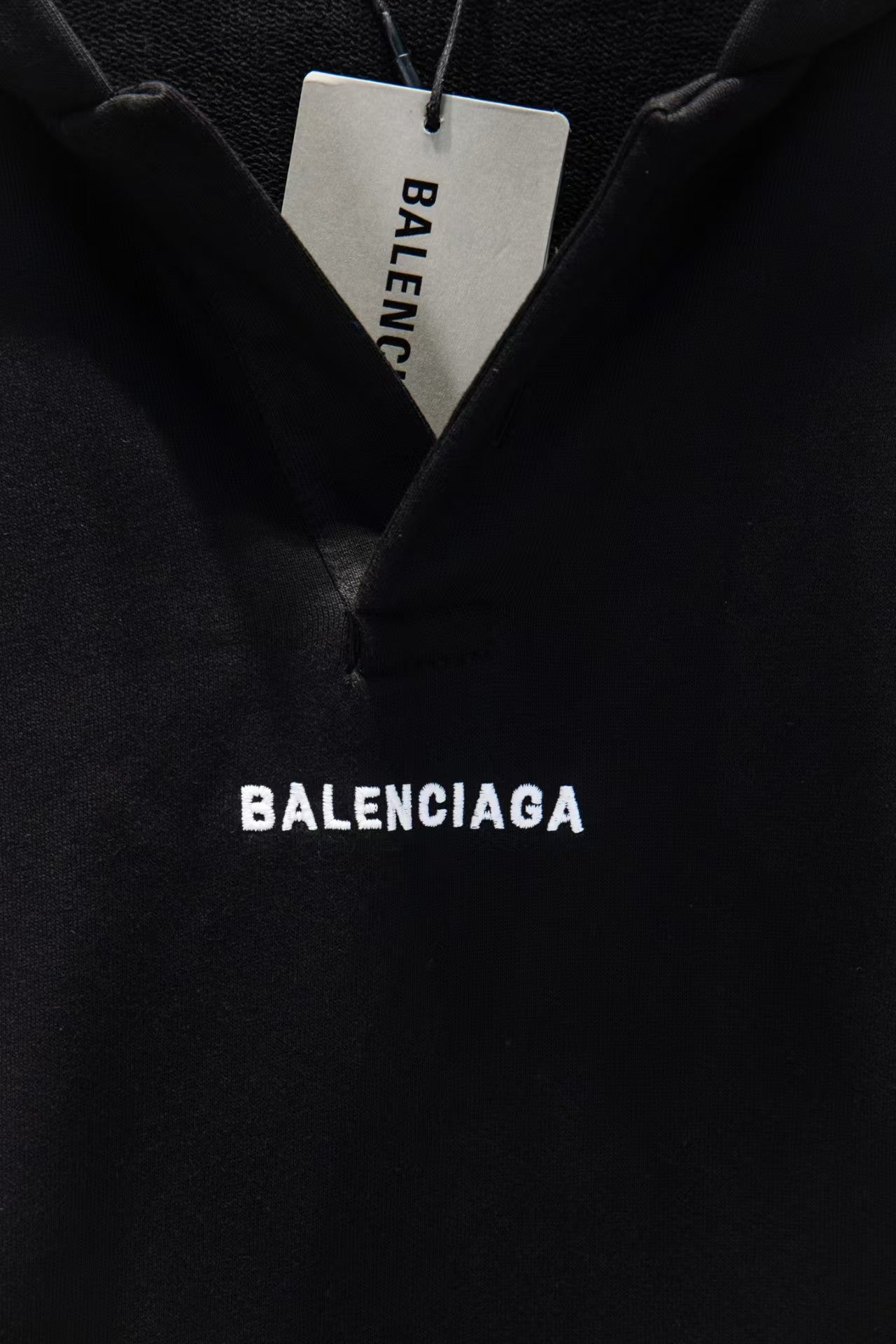 New open chest embroidered hooded sweatshirt
