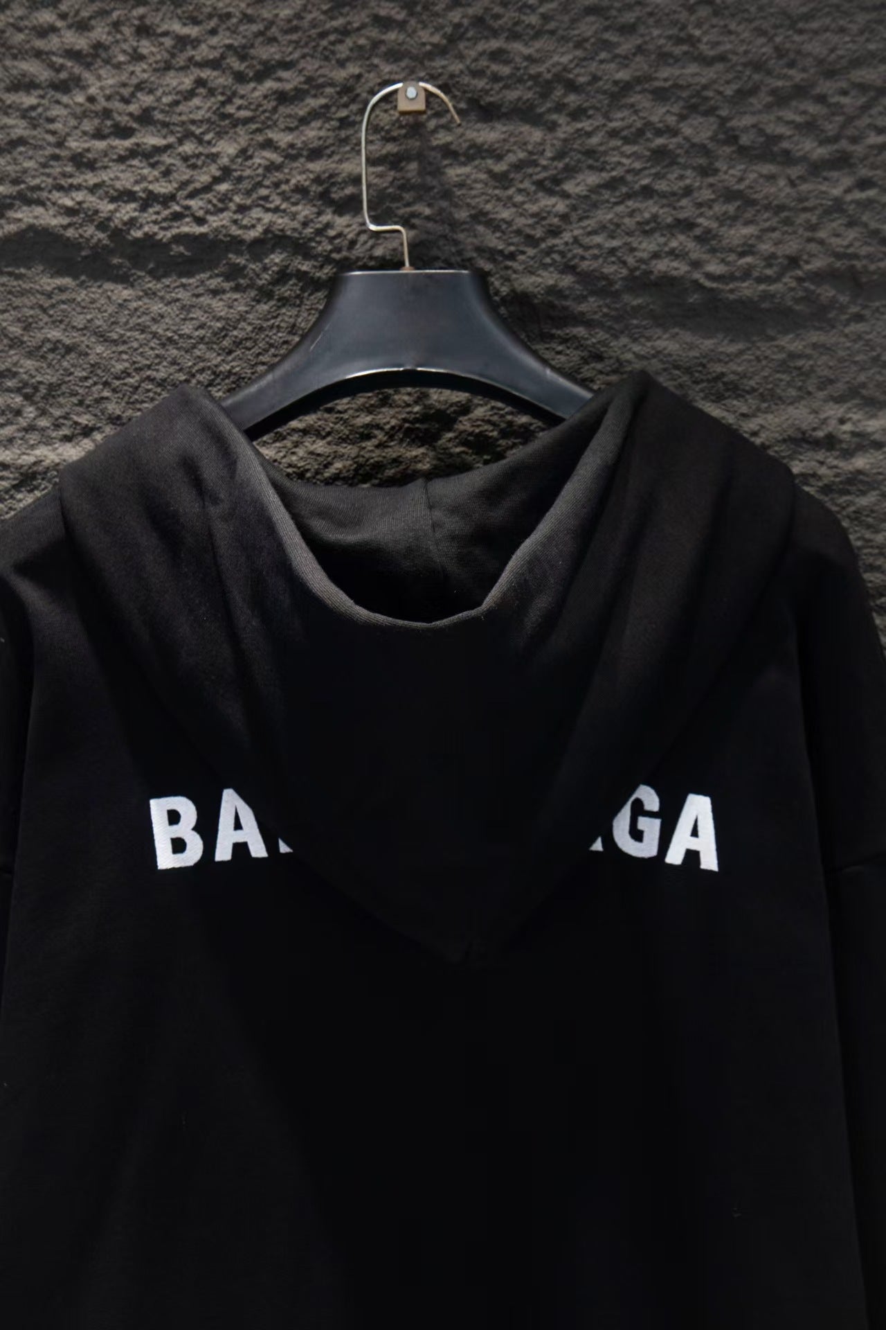 New open chest embroidered hooded sweatshirt