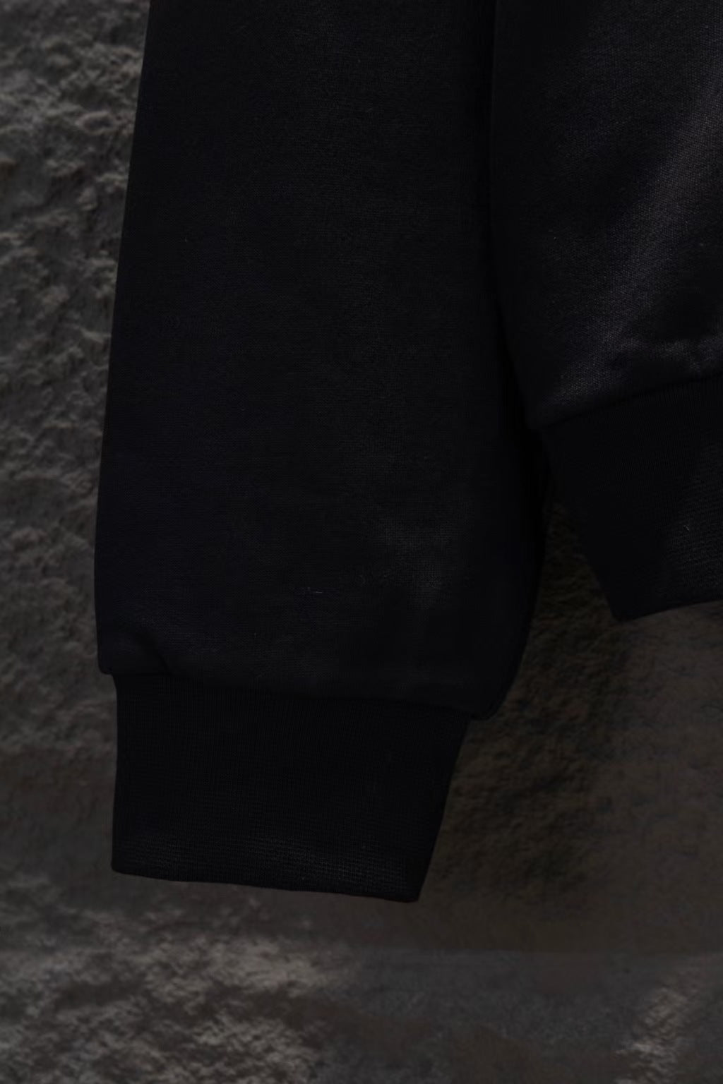 New open chest embroidered hooded sweatshirt