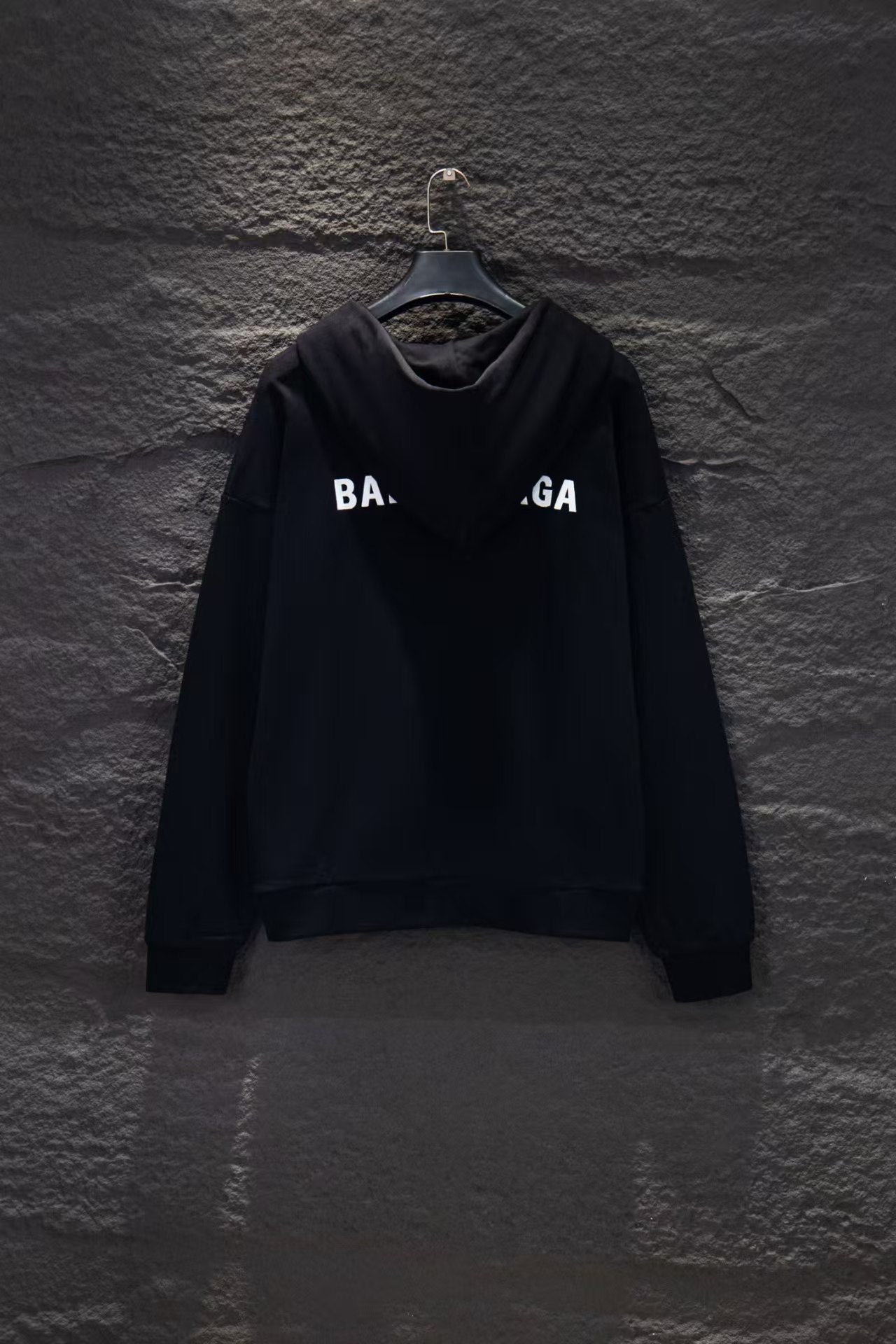 New open chest embroidered hooded sweatshirt
